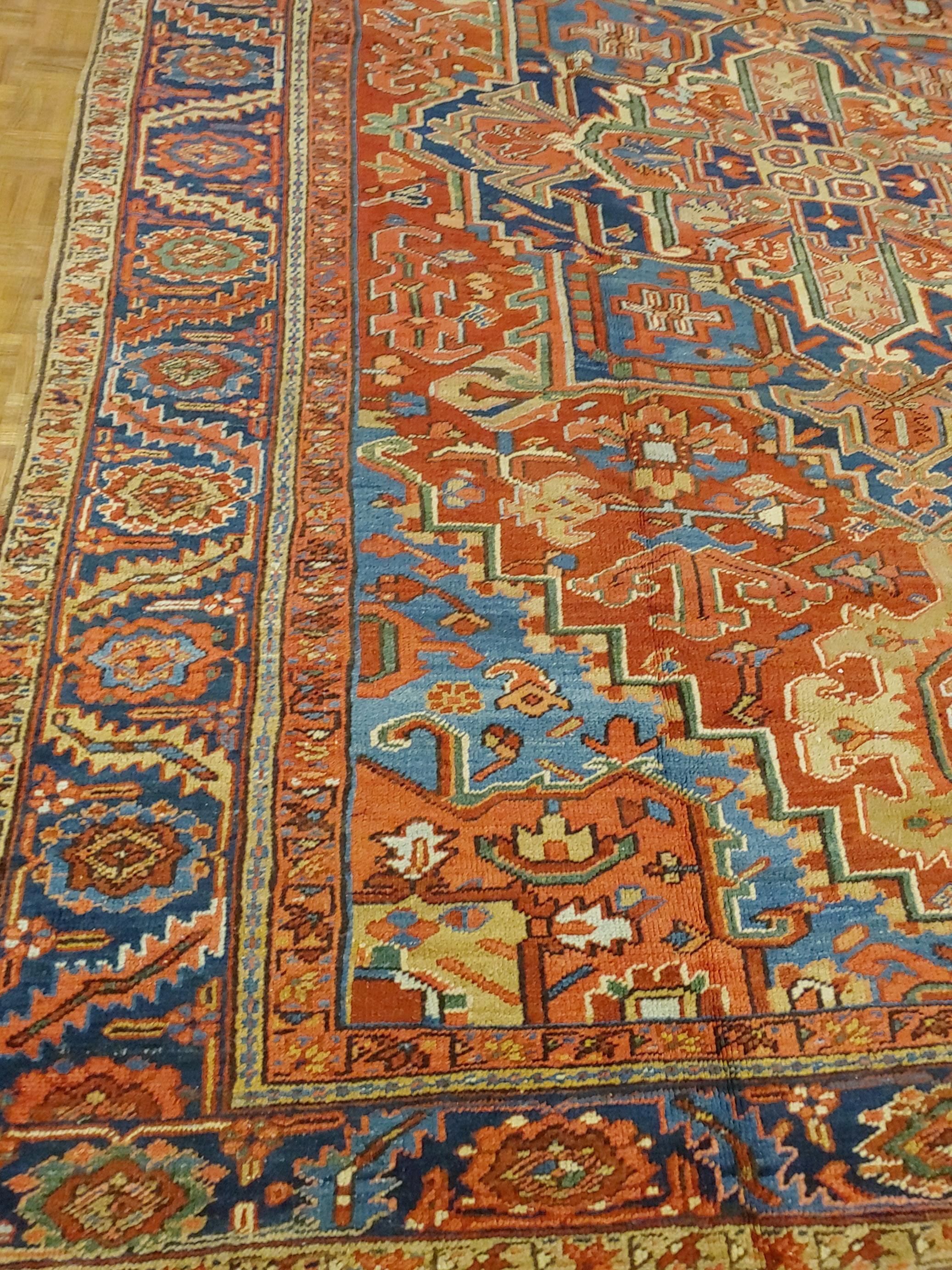 20th Century Antique Persian Heriz, Geometric Serapi Design, Rust Blue, Wool, Room Size, 1915 For Sale
