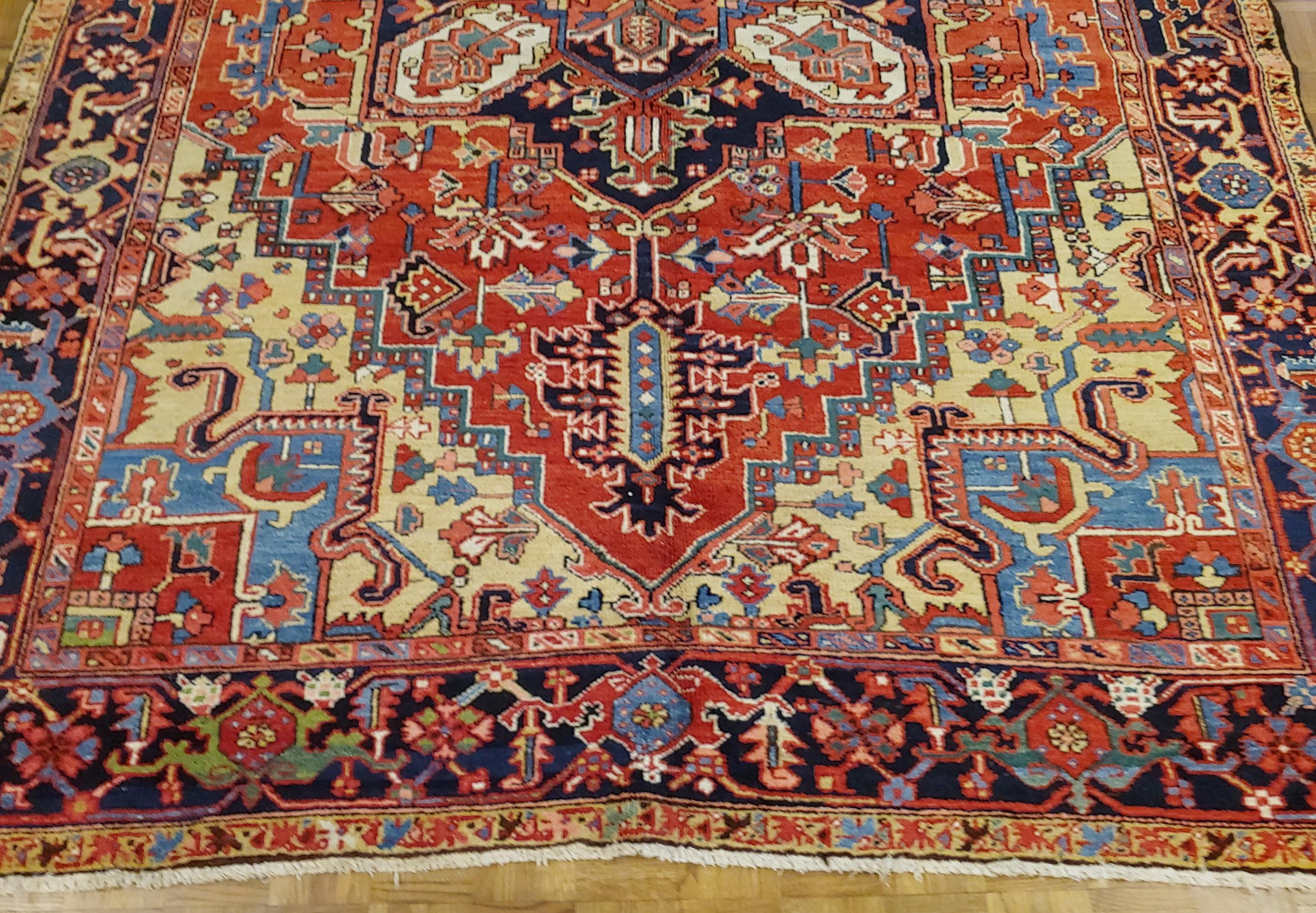 20th Century Antique Persian Heriz, Geometric Serapi Design, Rust Blue, Wool, Room Size, 1915 For Sale