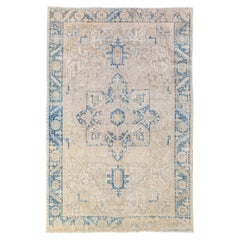 Tapis persan ancien Heriz en laine beige avec médaillon fait à la main