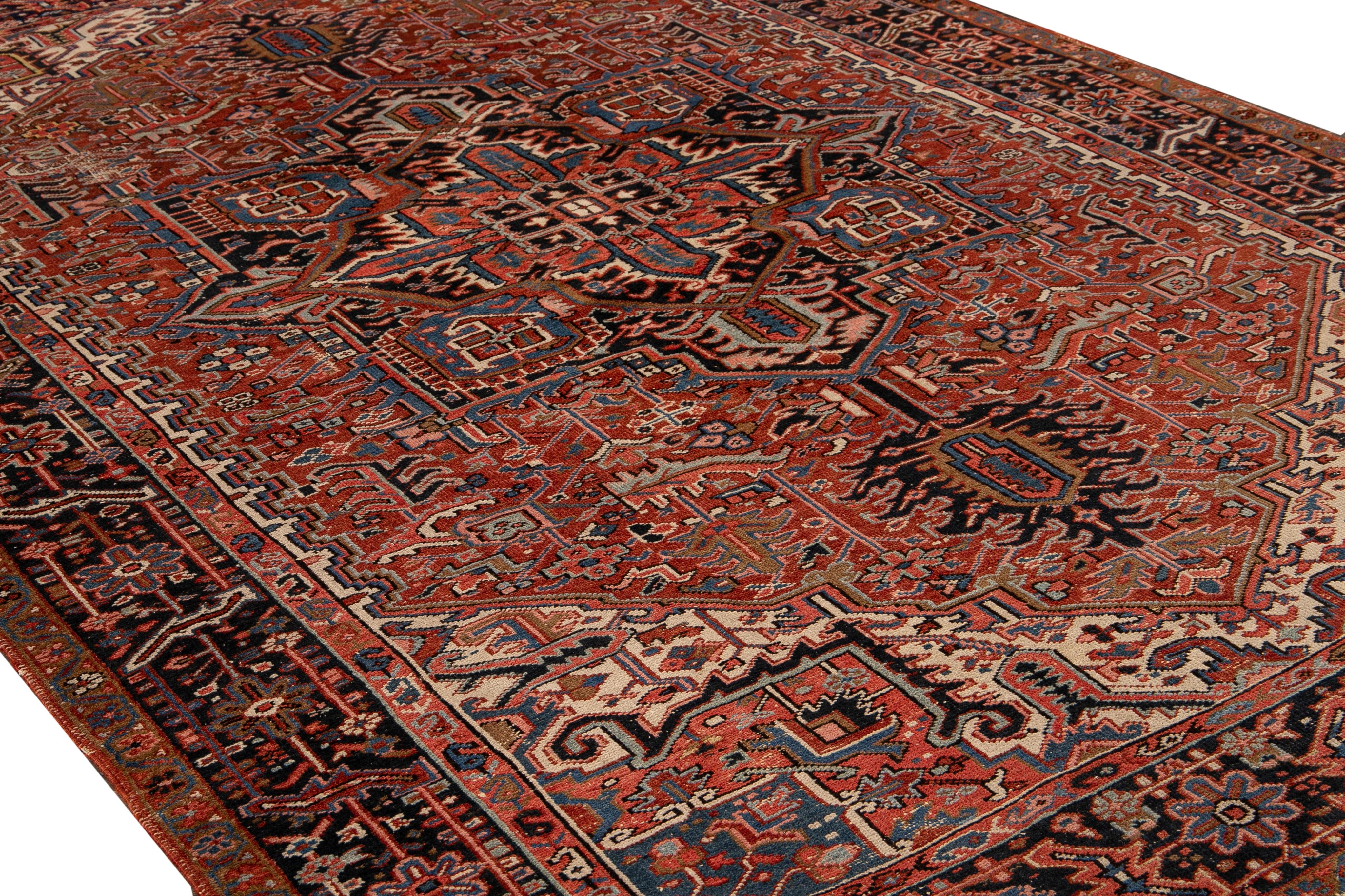 Early 20th Century Antique Persian Heriz Handmade Multicolor Medallion Wool Rug For Sale
