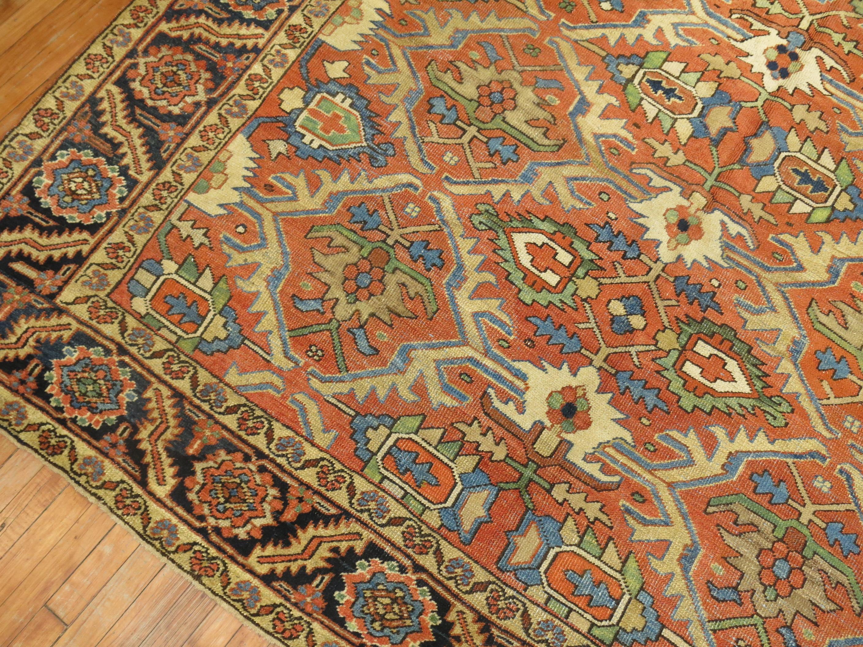 Alfombra Persa Antigua Heriz Karadja Cuadrada en venta 1