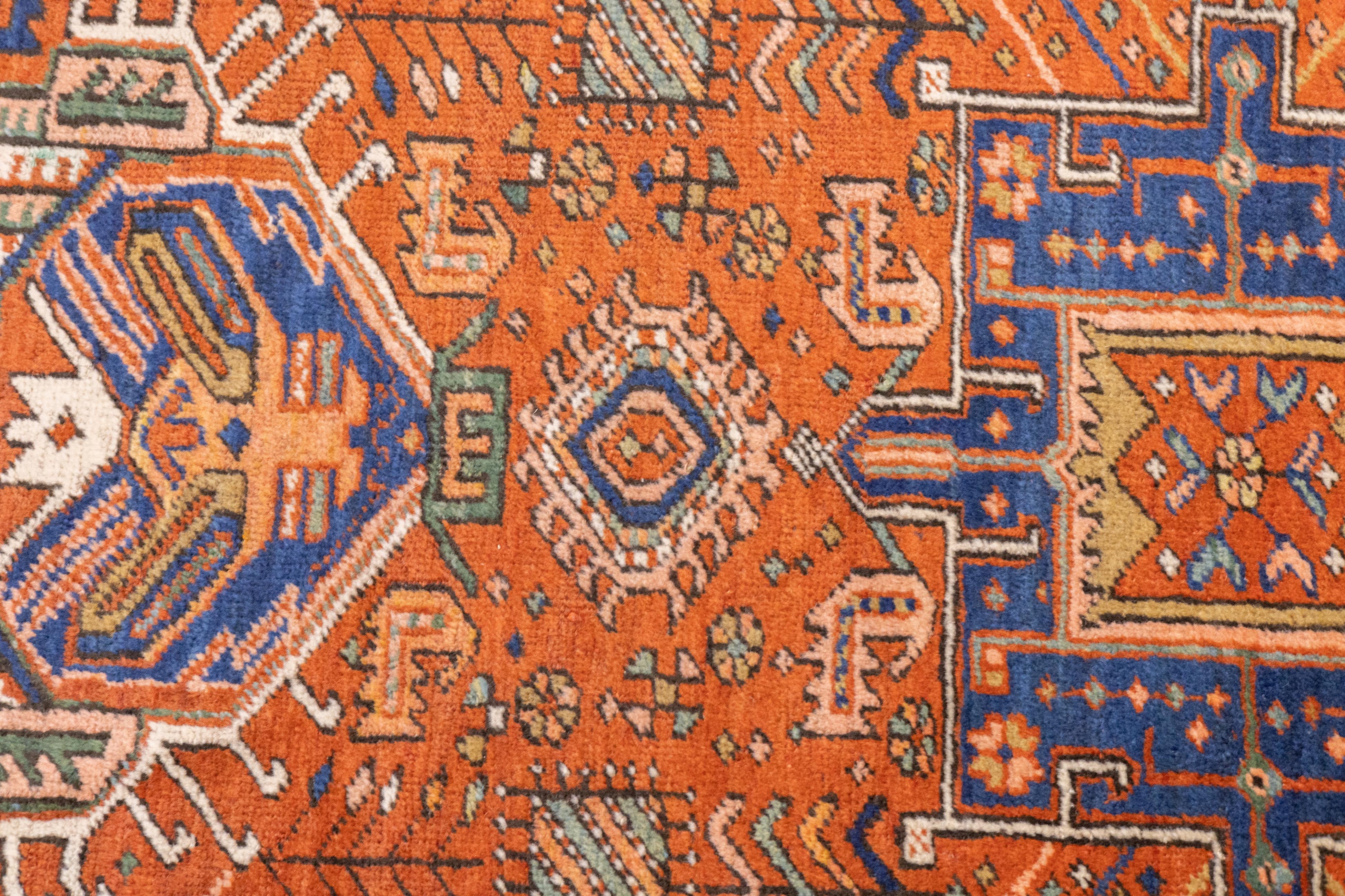 Antiker Persischer Heriz Langer Teppich 3' x 10' (20. Jahrhundert) im Angebot