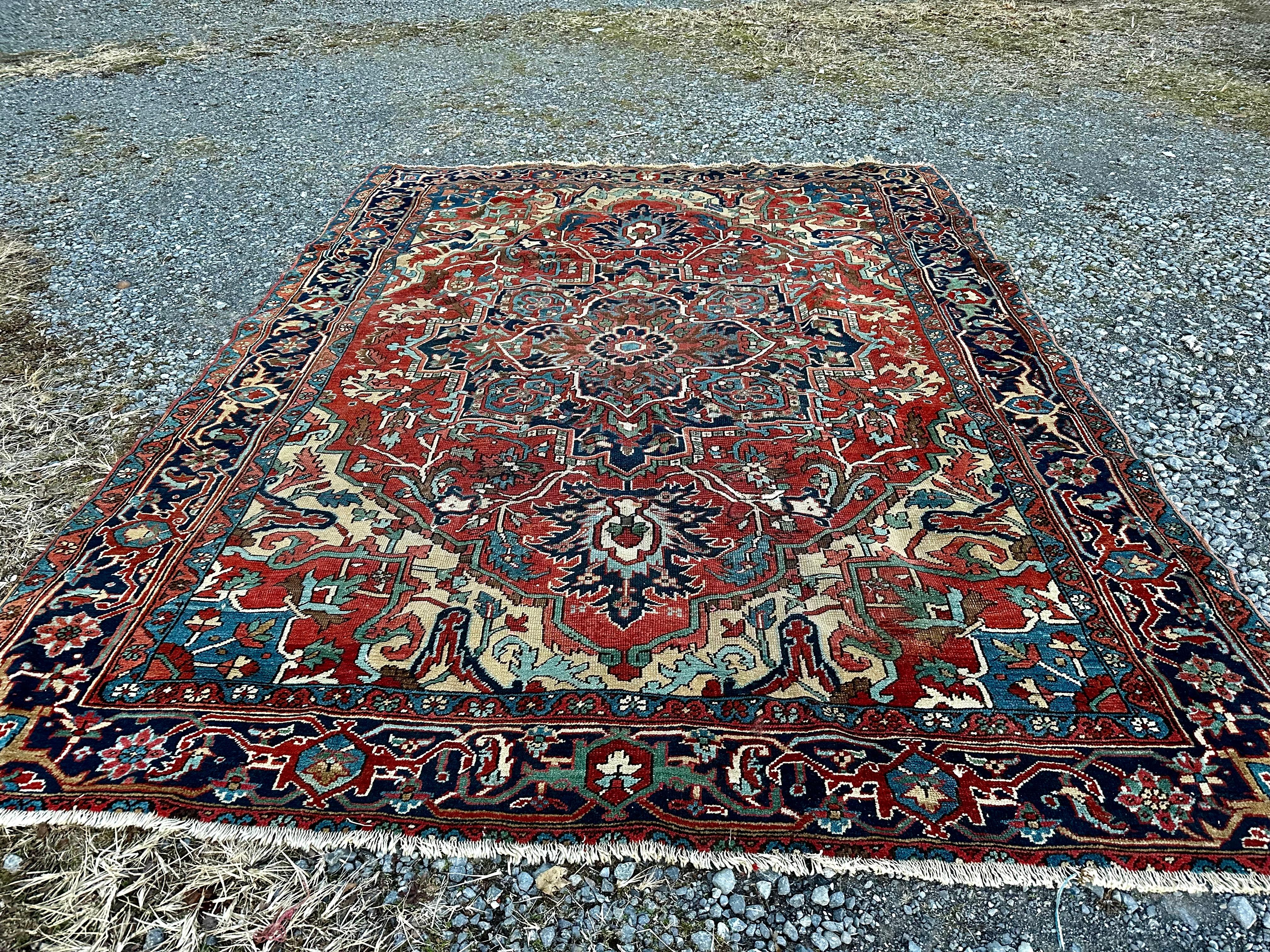 Antico tappeto orientale persiano Heriz 1930 circa - RR4798         20% DI SCONTO In condizioni buone in vendita a Shamokin Dam, PA
