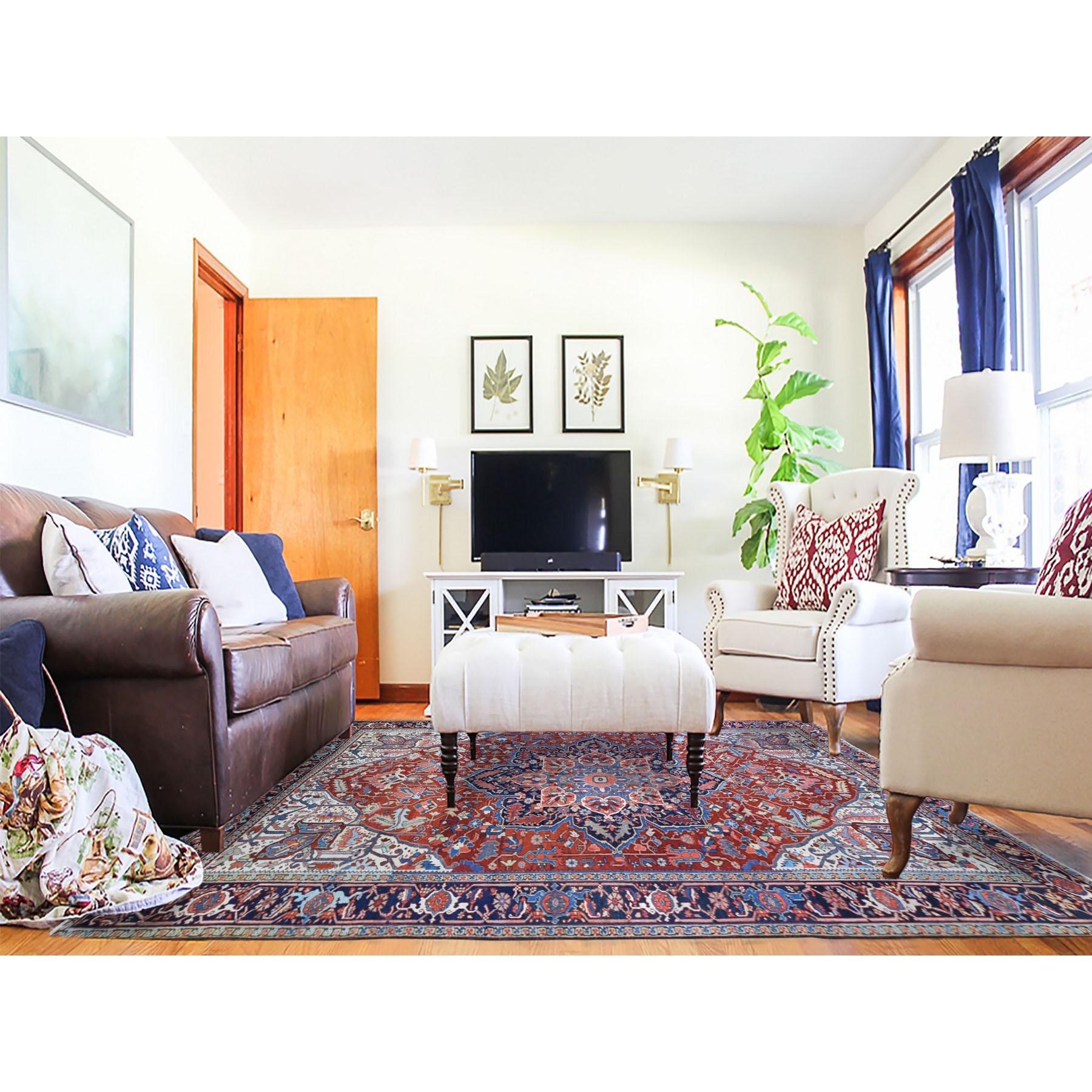 Ce fabuleux tapis noué à la main a été créé et conçu pour une résistance et une durabilité accrues. Ce tapis a été fabriqué à la main pendant des semaines selon la méthode traditionnelle qui est utilisée pour faire des
Taille exacte du tapis en