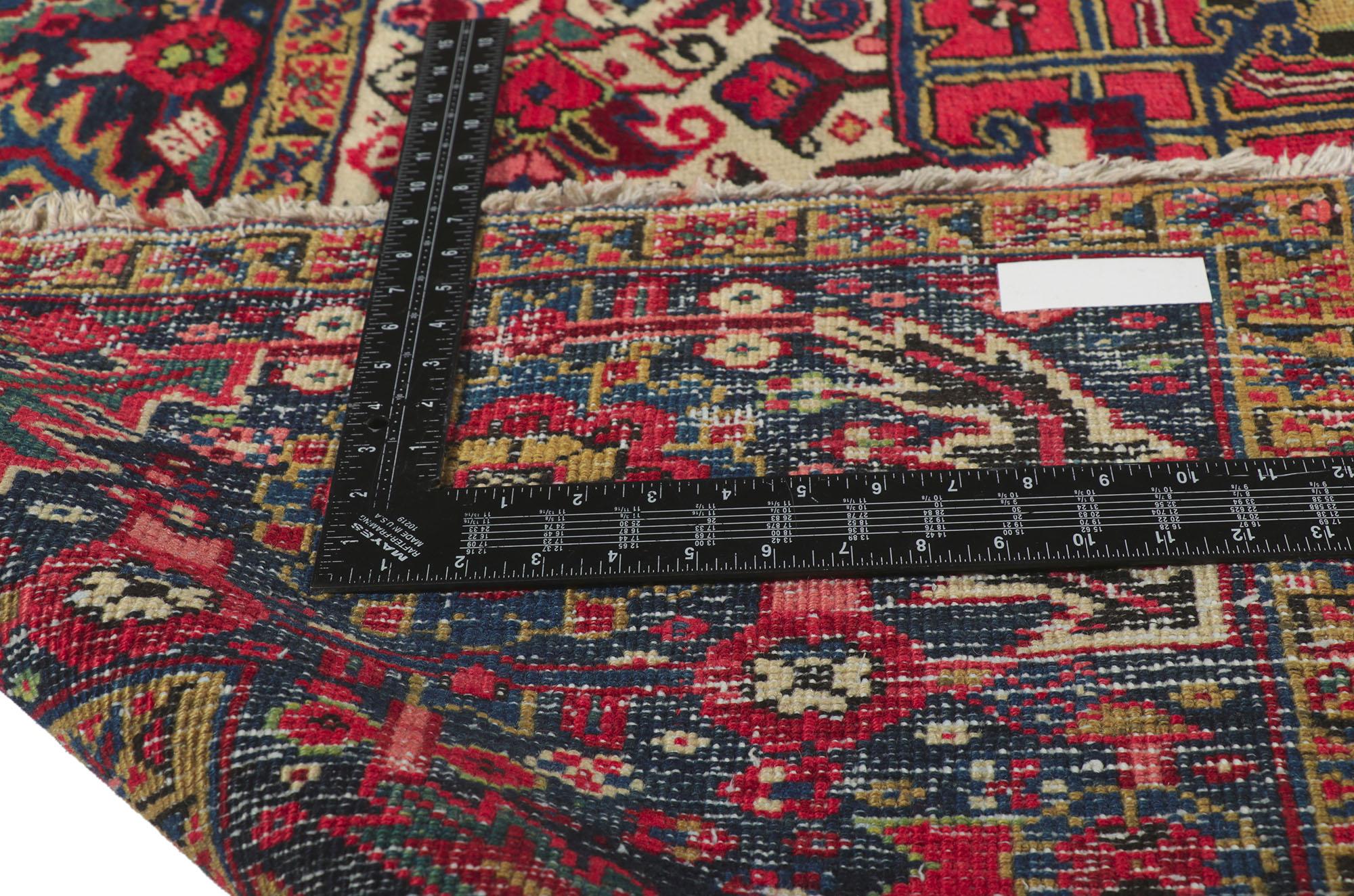 Antiker persischer Heriz-Teppich aus Persien, 11'05 x 14'06 (Handgeknüpft) im Angebot