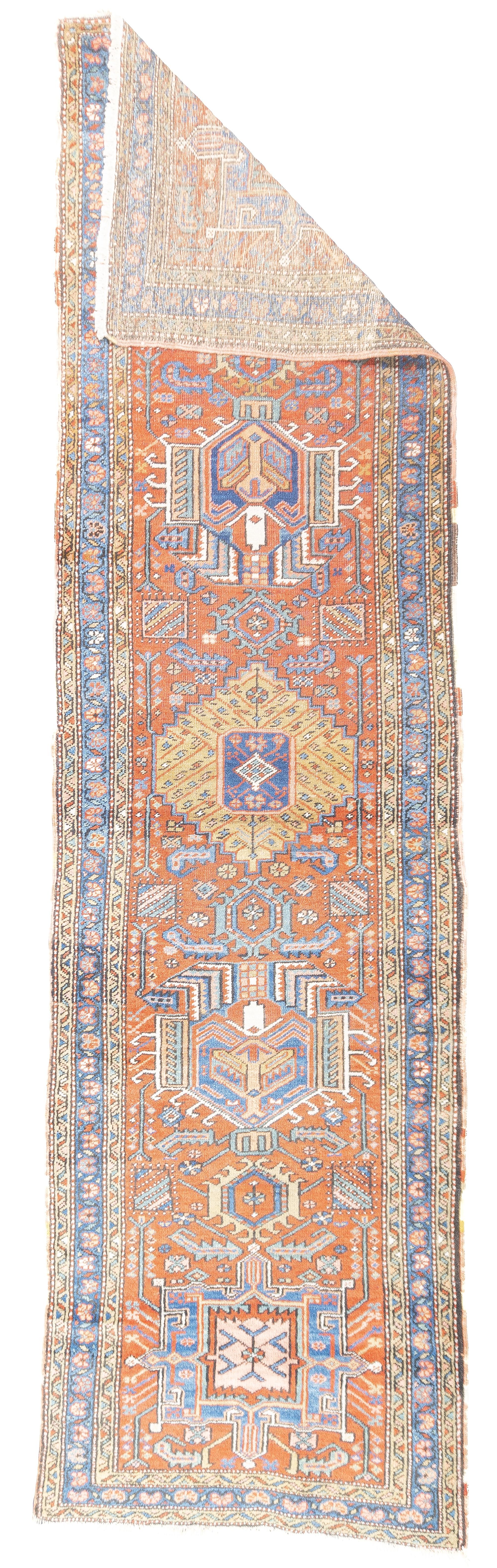 Persiano Tappeto persiano antico Heriz 3' x 11' in vendita