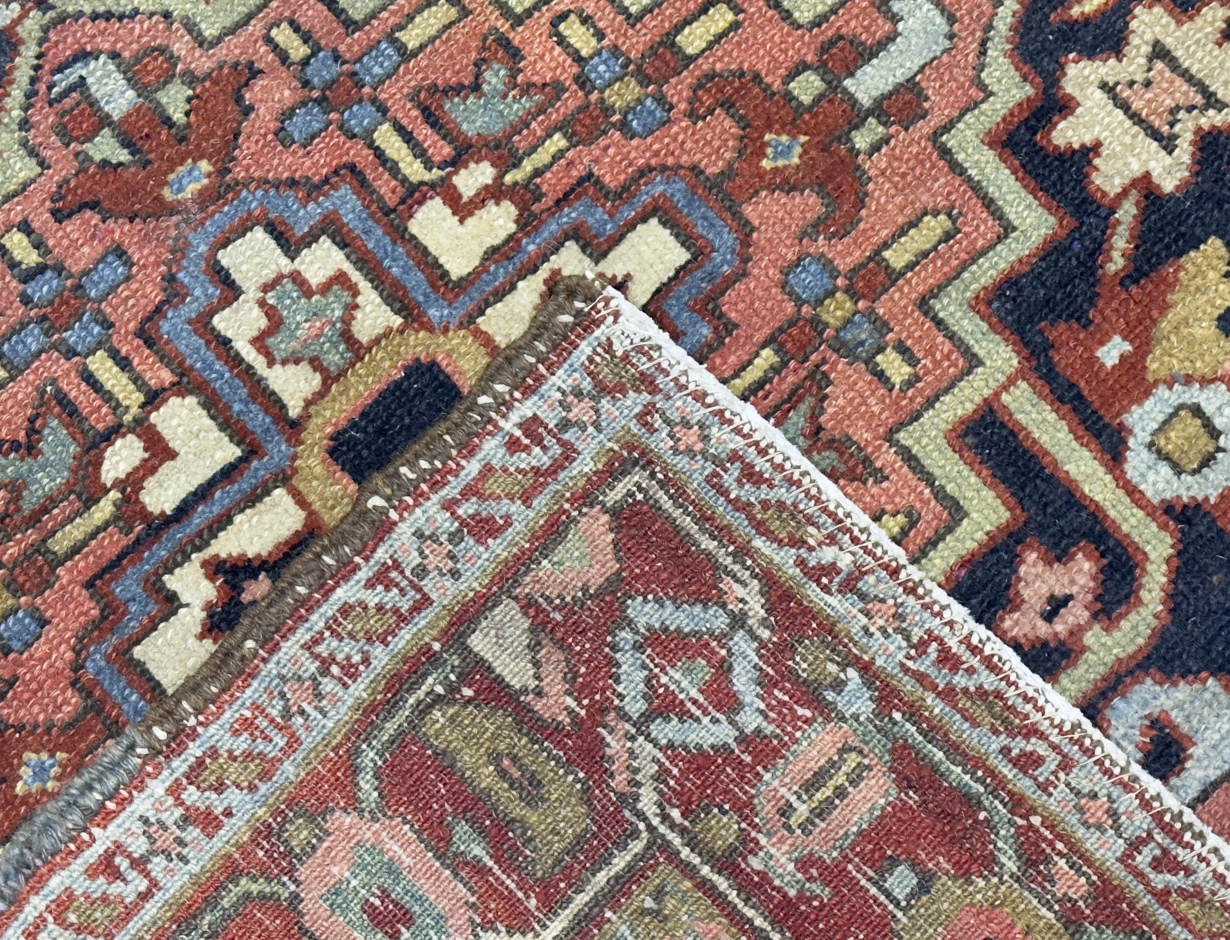 Antiker persischer Heriz-Teppich 3'7