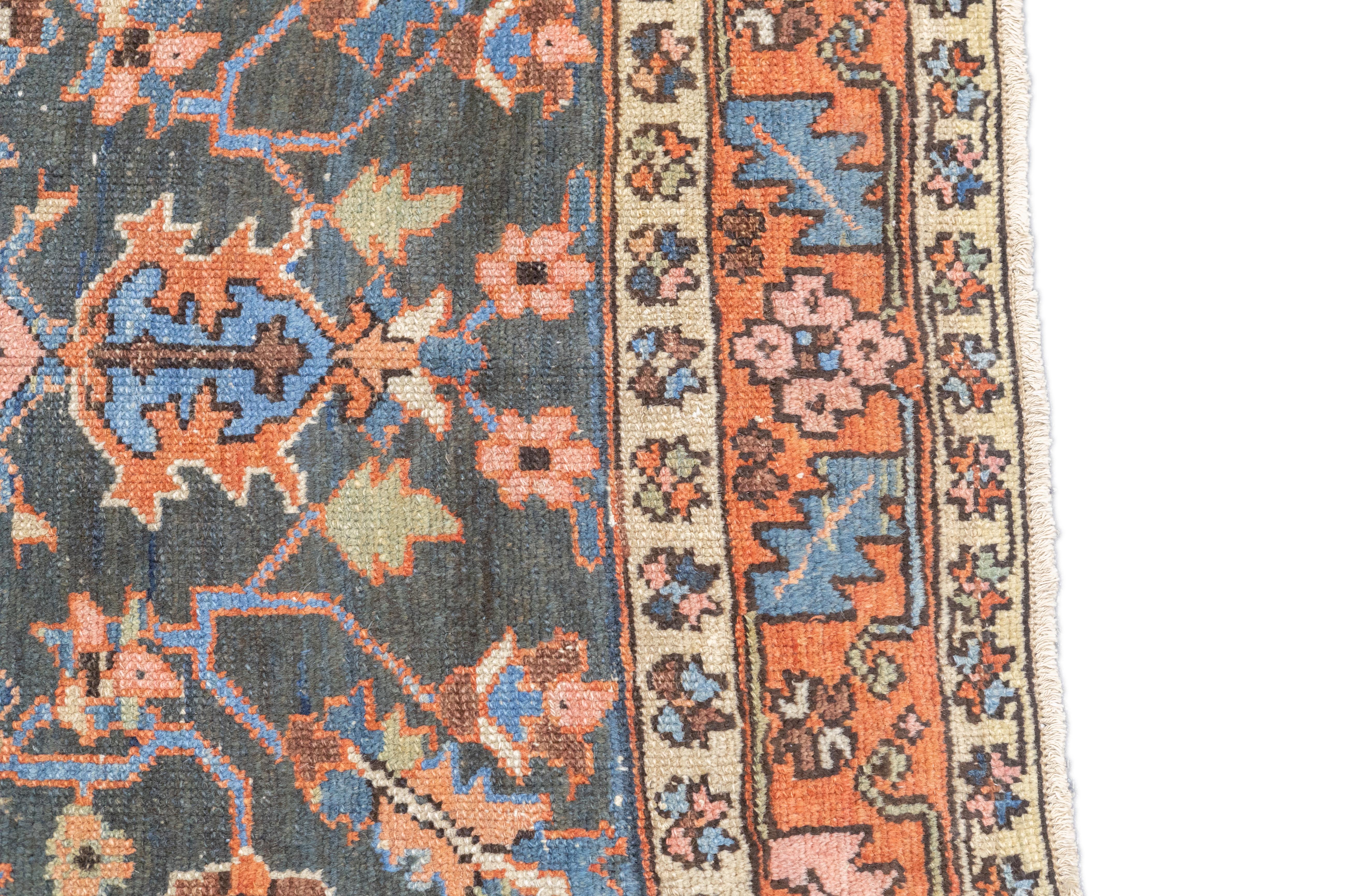 Antiker persischer Heriz-Teppich 4'0
