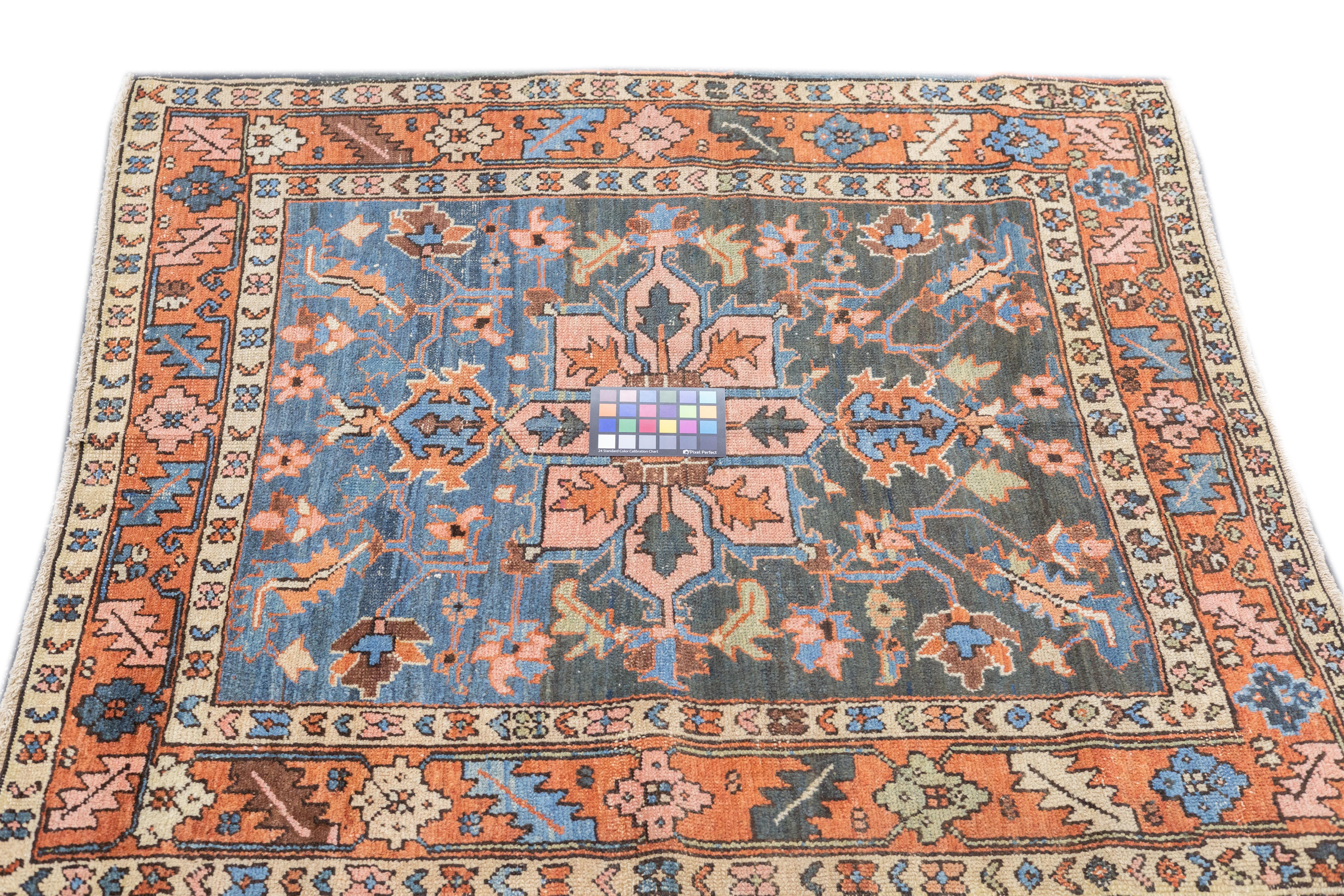 Antiker persischer Heriz-Teppich 4'0