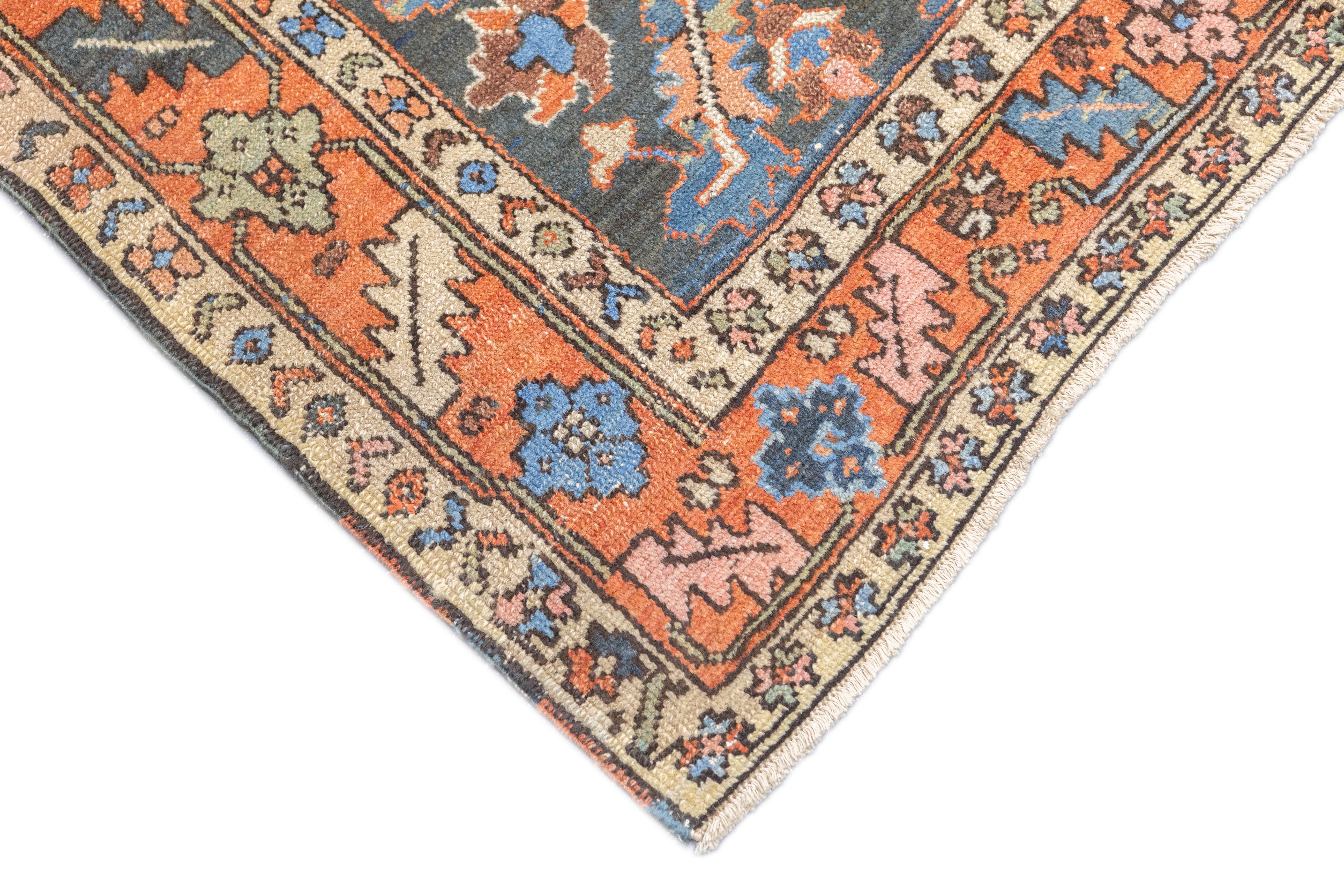 Antiker persischer Heriz-Teppich 4'0