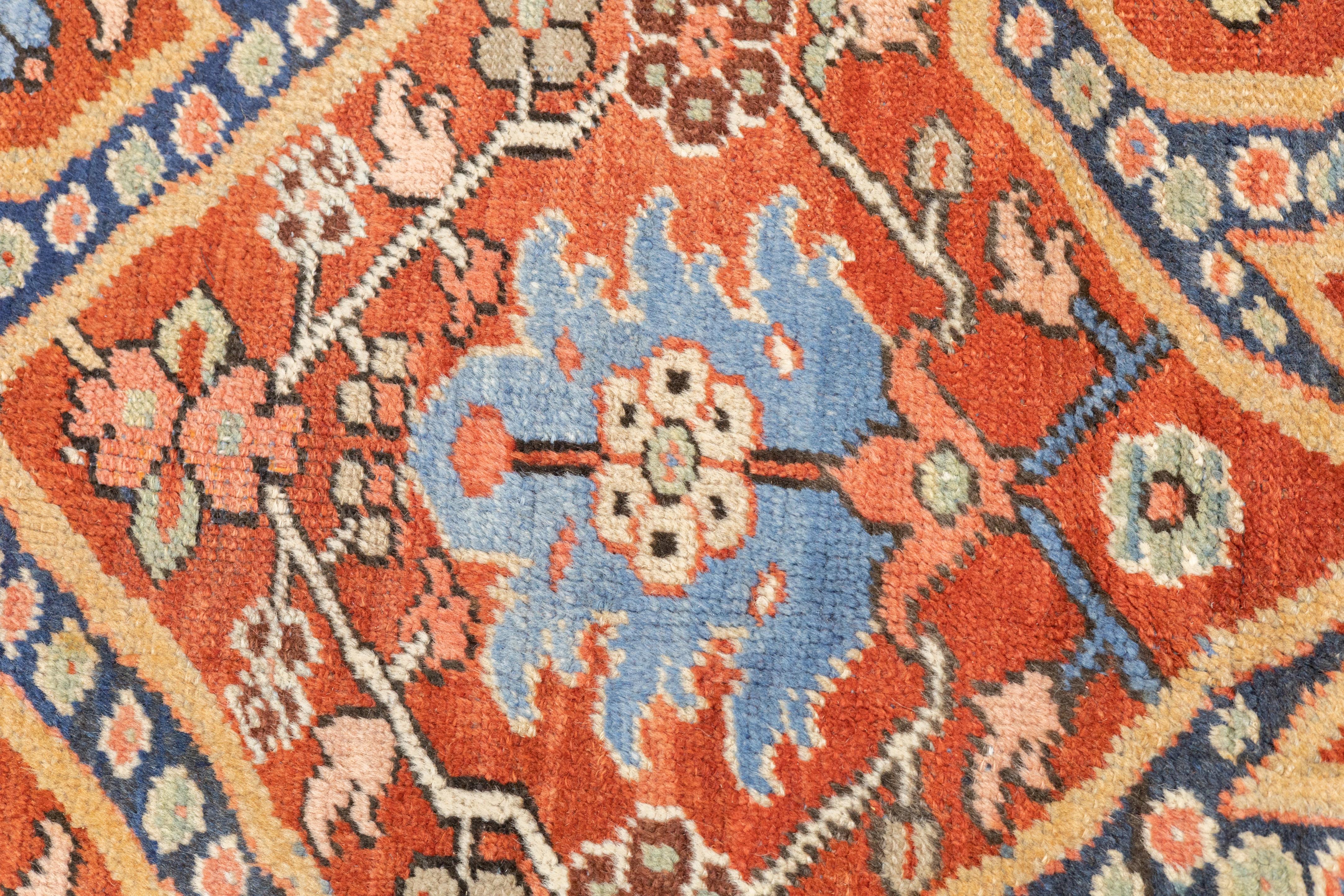 Antique Persian Heriz Rug 7'9'' x 10'5'' In Good Condition For Sale In New York, NY