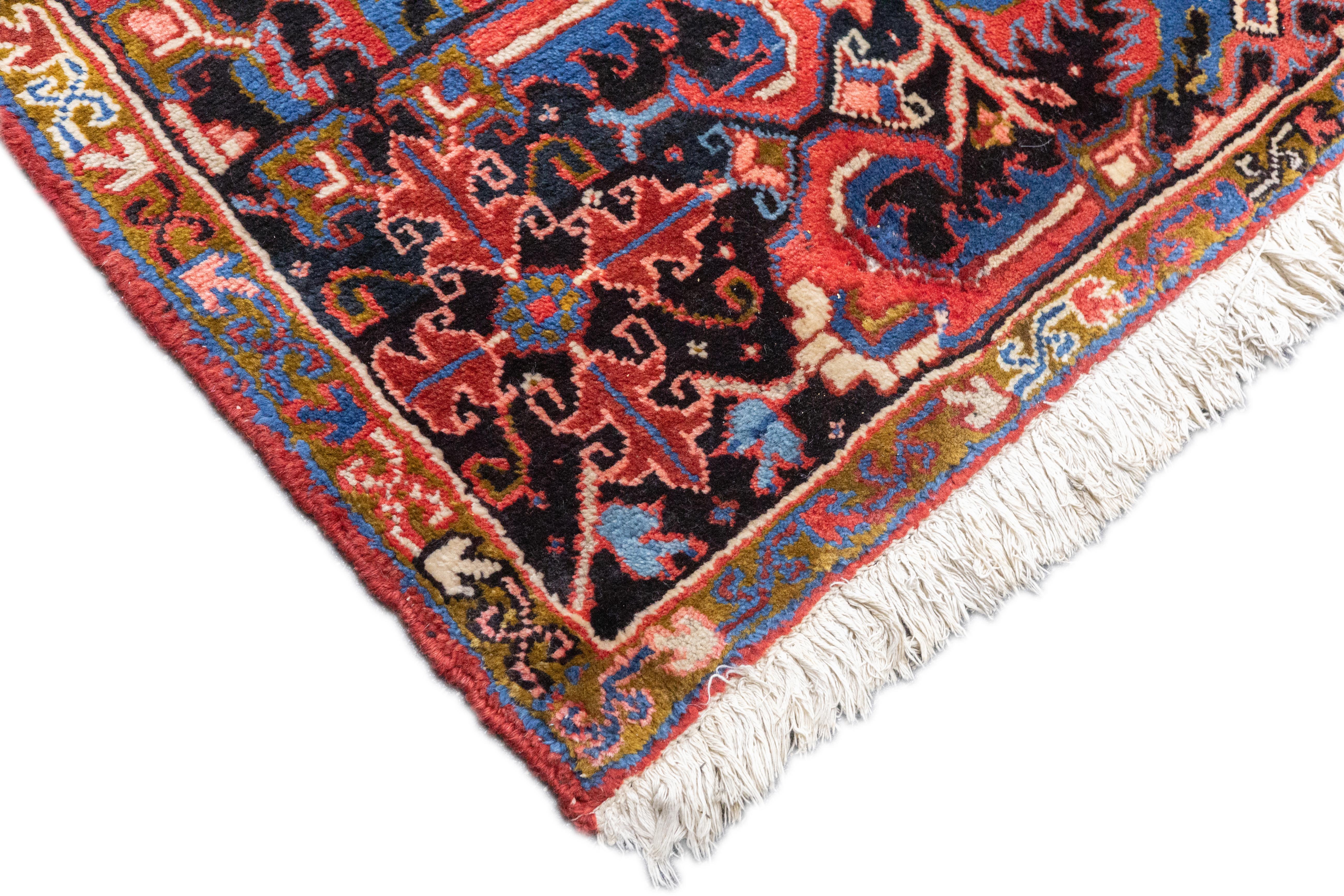 Antiker persischer Heriz-Teppich 9'11'' x 13'3'' (Handgeknüpft) im Angebot