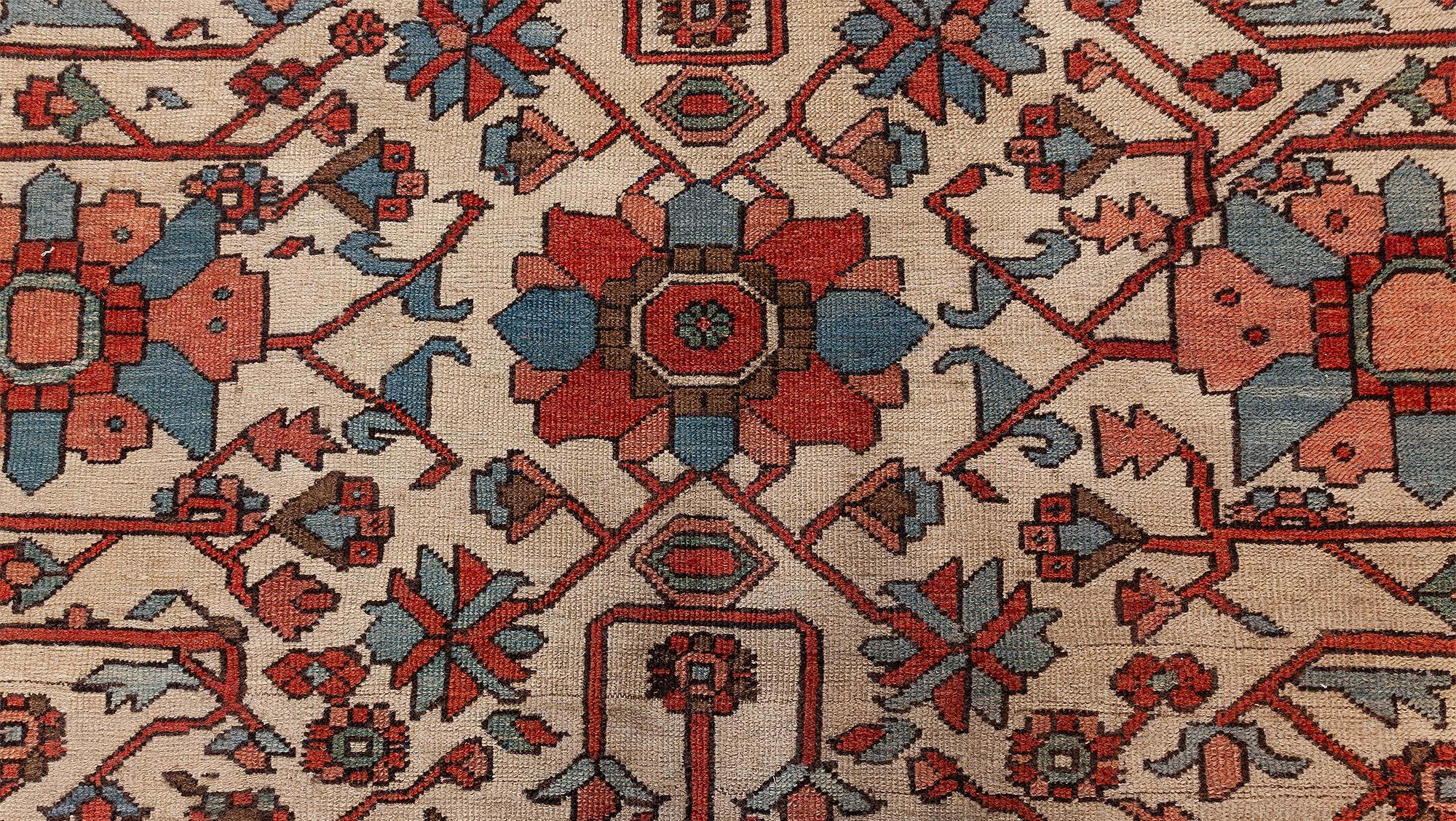 Antique Persian Heriz Rug
Size: 10'0