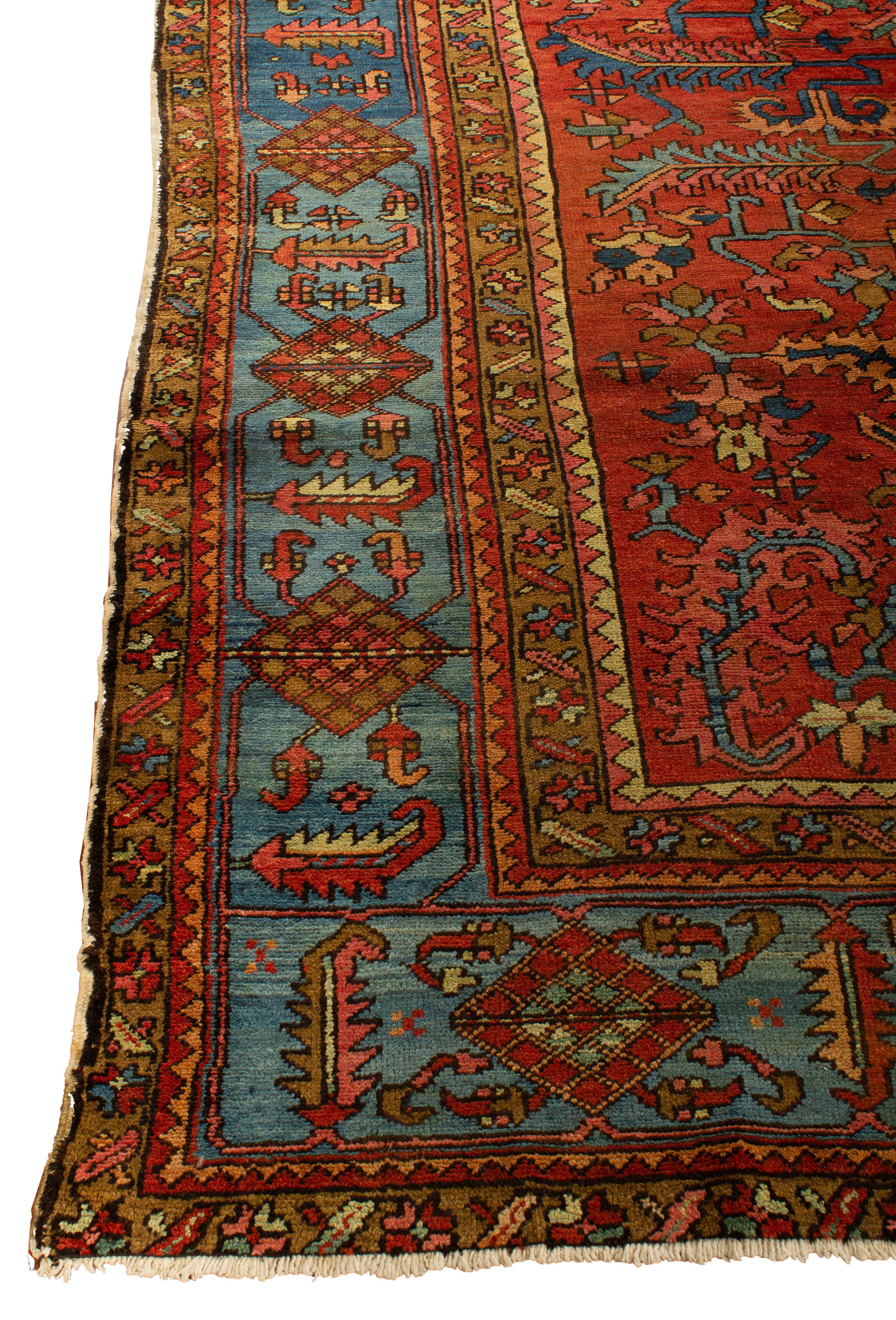 Antique Persian Heriz Rug In Good Condition In Secaucus, NJ