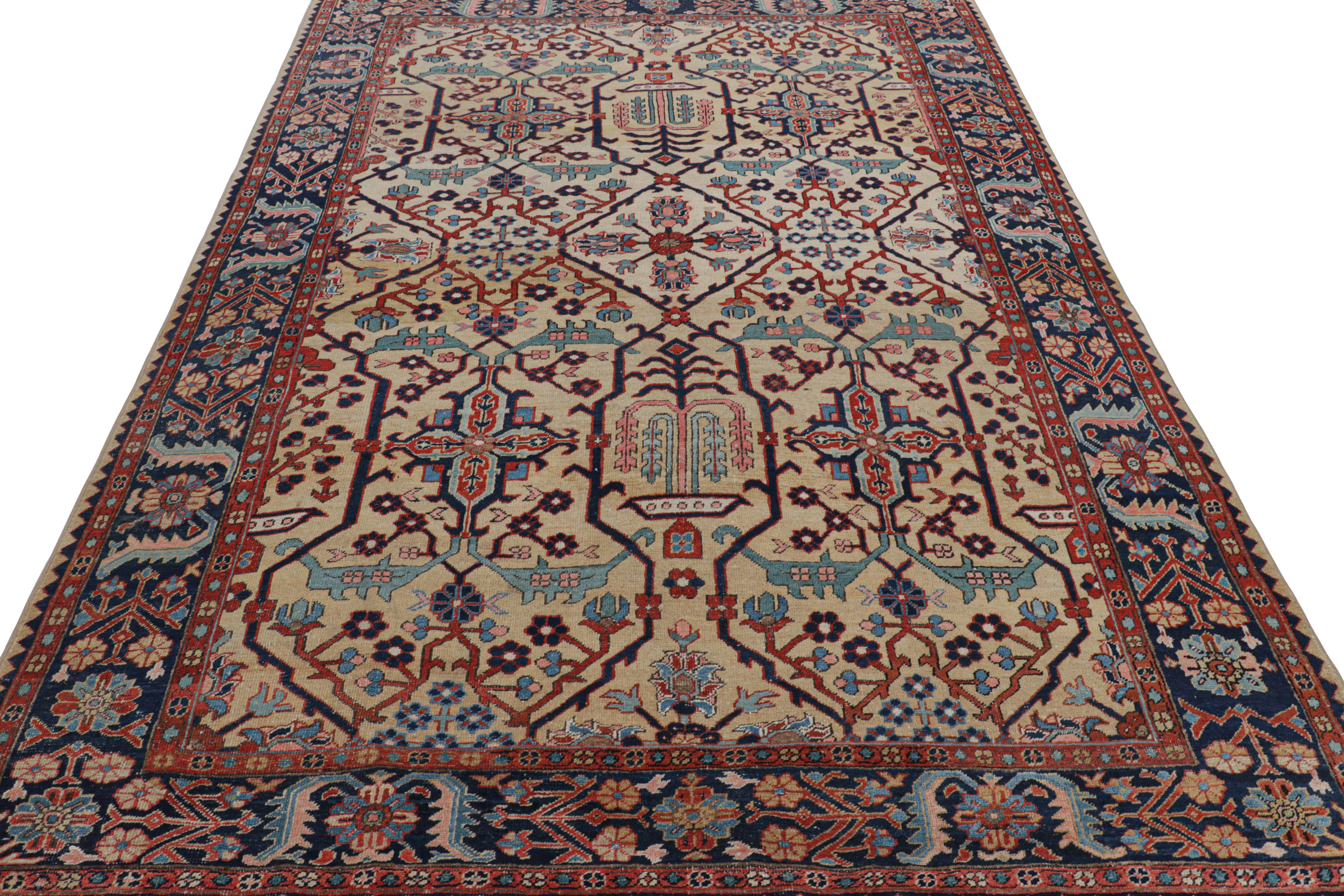 Antiker persischer Heriz-Teppich in Gold mit Blumenmustern, von Rug & Kilim (Persisch) im Angebot