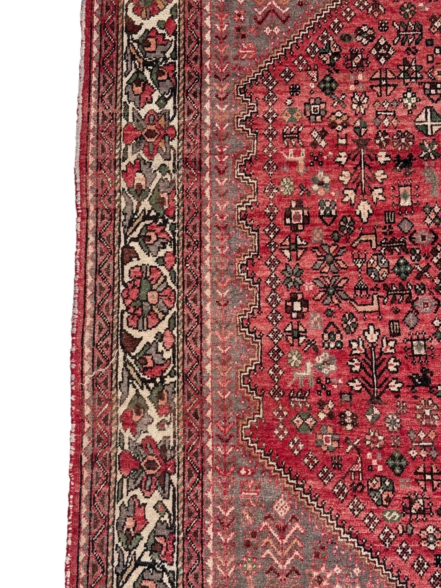 Antique Persian Heriz Rug in Red and Grey Tones, Handwoven Wool im Zustand „Gut“ im Angebot in LA CIOTAT, FR