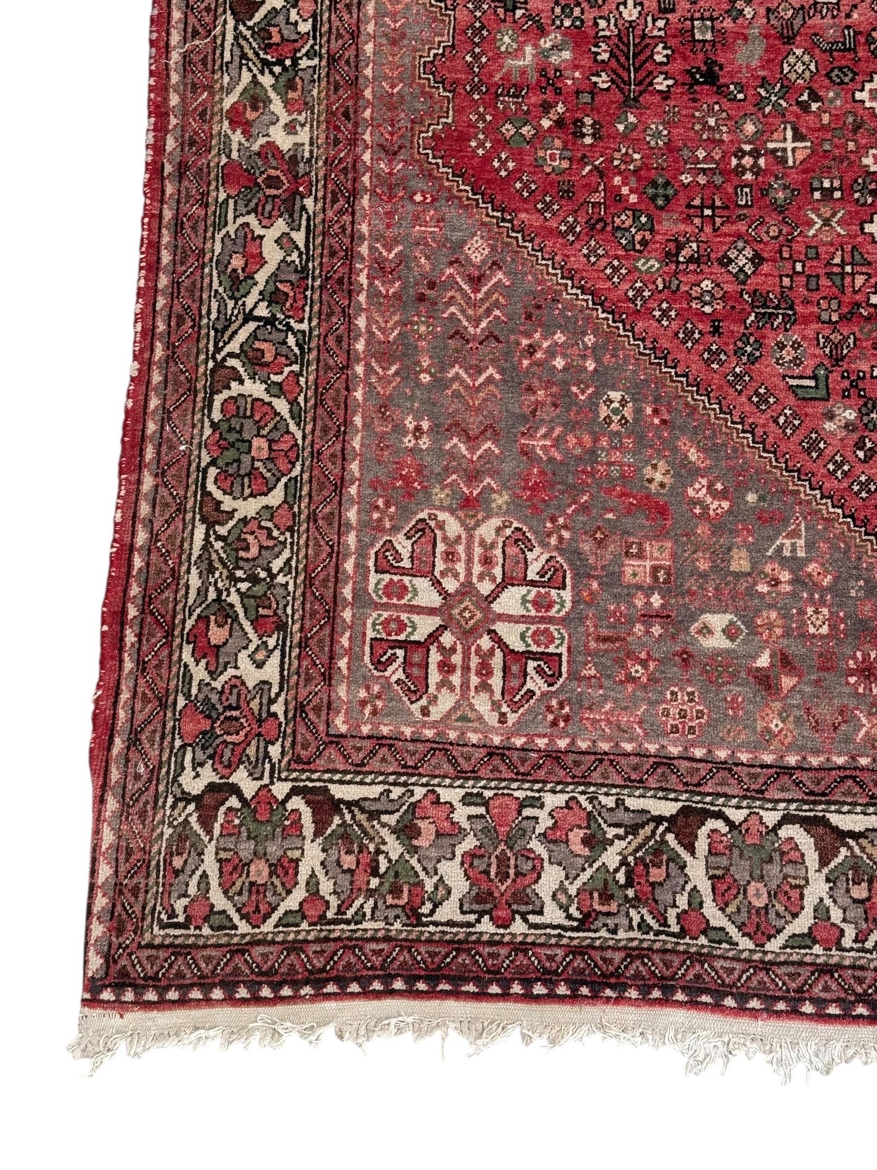 Antique Persian Heriz Rug in Red and Grey Tones, Handwoven Wool (19. Jahrhundert) im Angebot