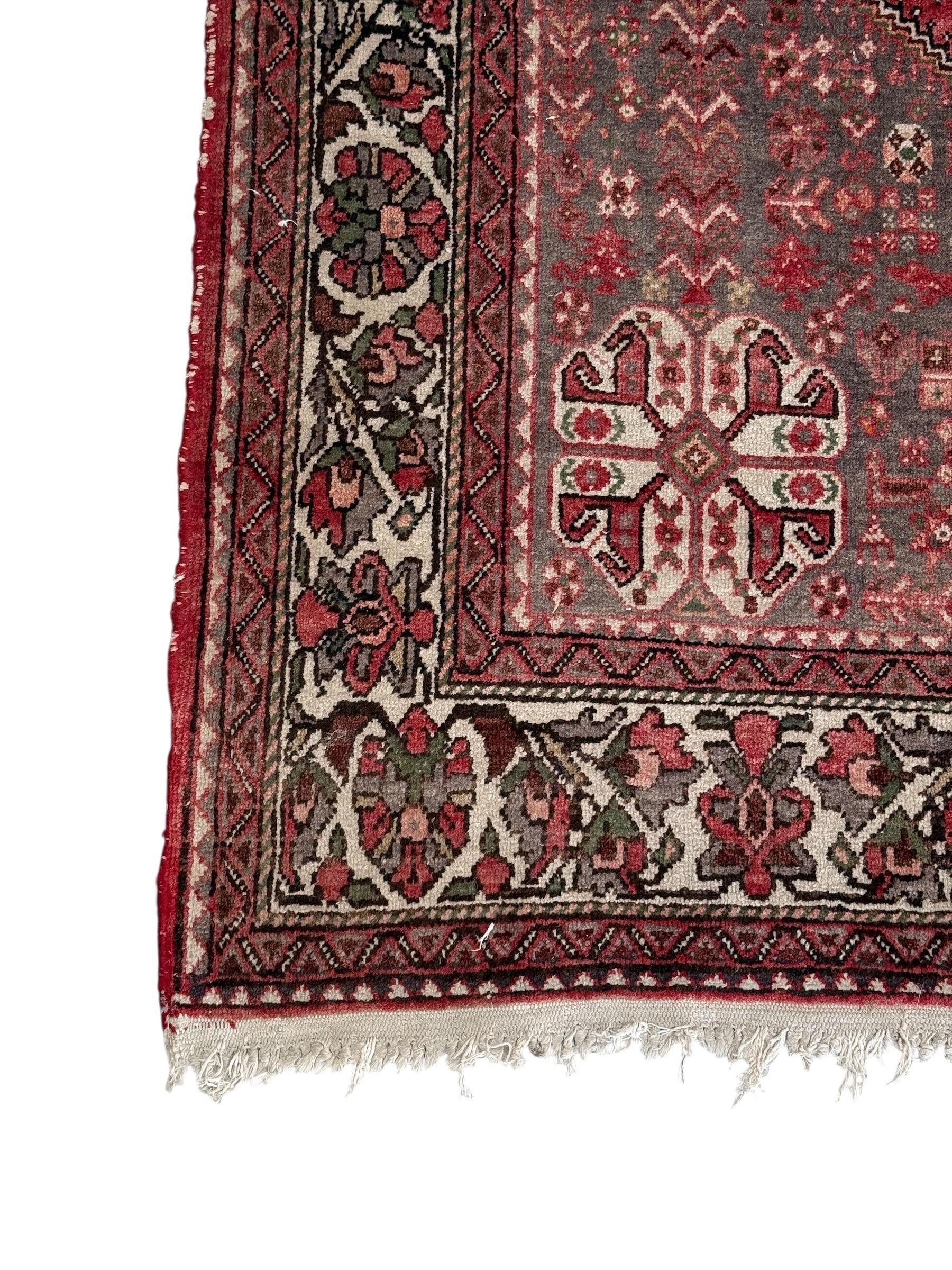 Antique Persian Heriz Rug in Red and Grey Tones, Handwoven Wool im Angebot 1