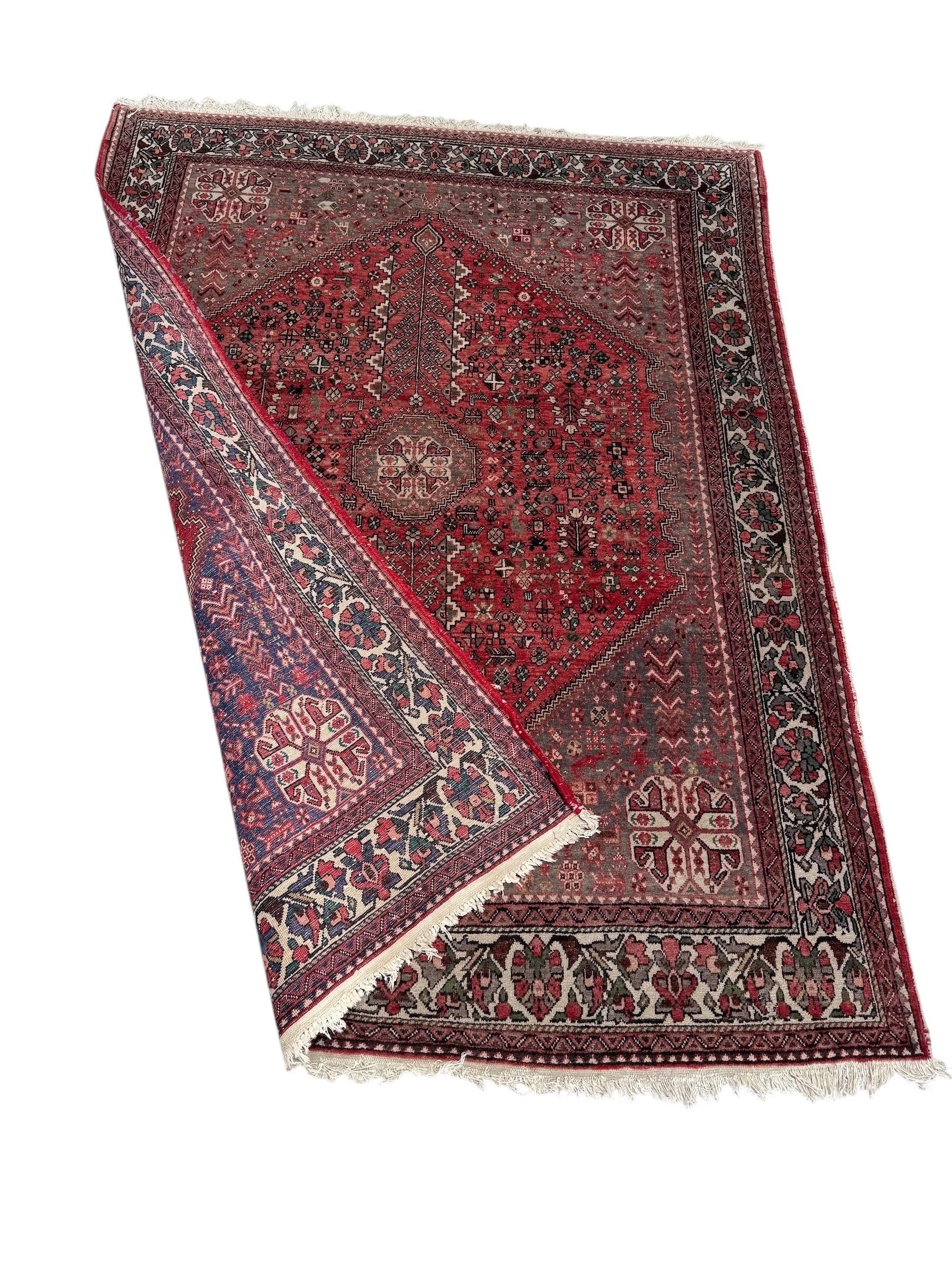 Antique Persian Heriz Rug in Red and Grey Tones, Handwoven Wool im Angebot 2