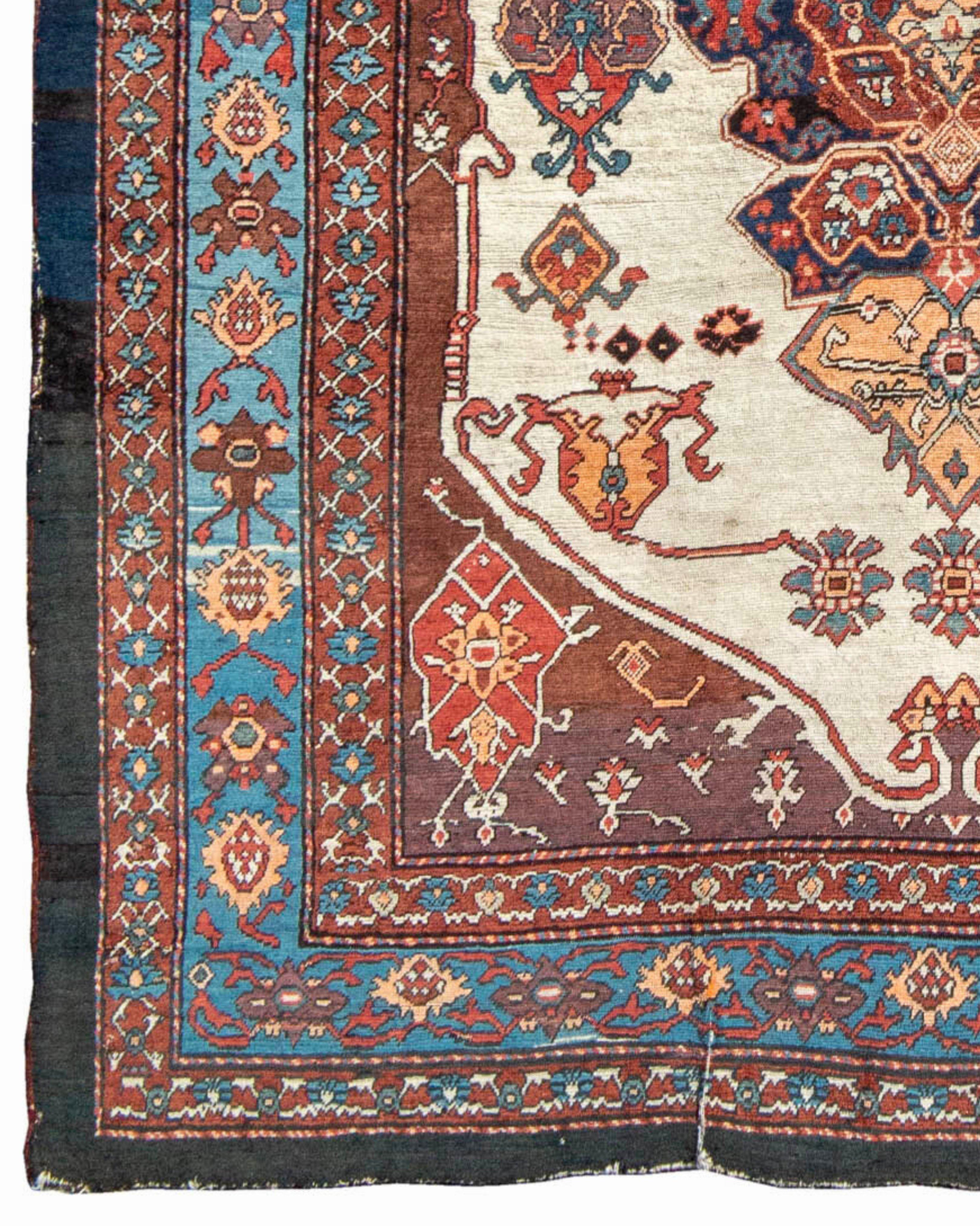 Antique Persian Heriz Rug, Late 19th Century In Good Condition For Sale In San Francisco, CA