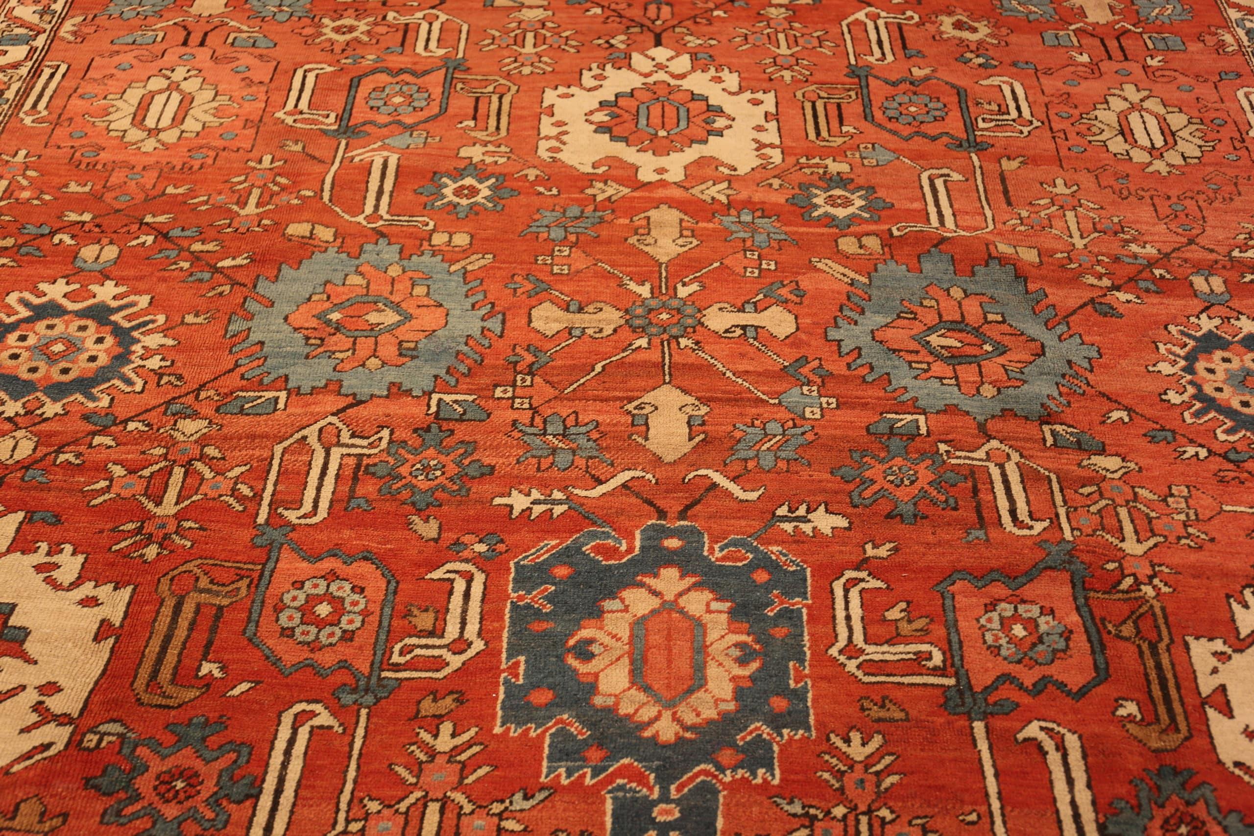 Hand-Knotted Antique Persian Heriz Rug. 11 ft x 18 ft 5 in For Sale