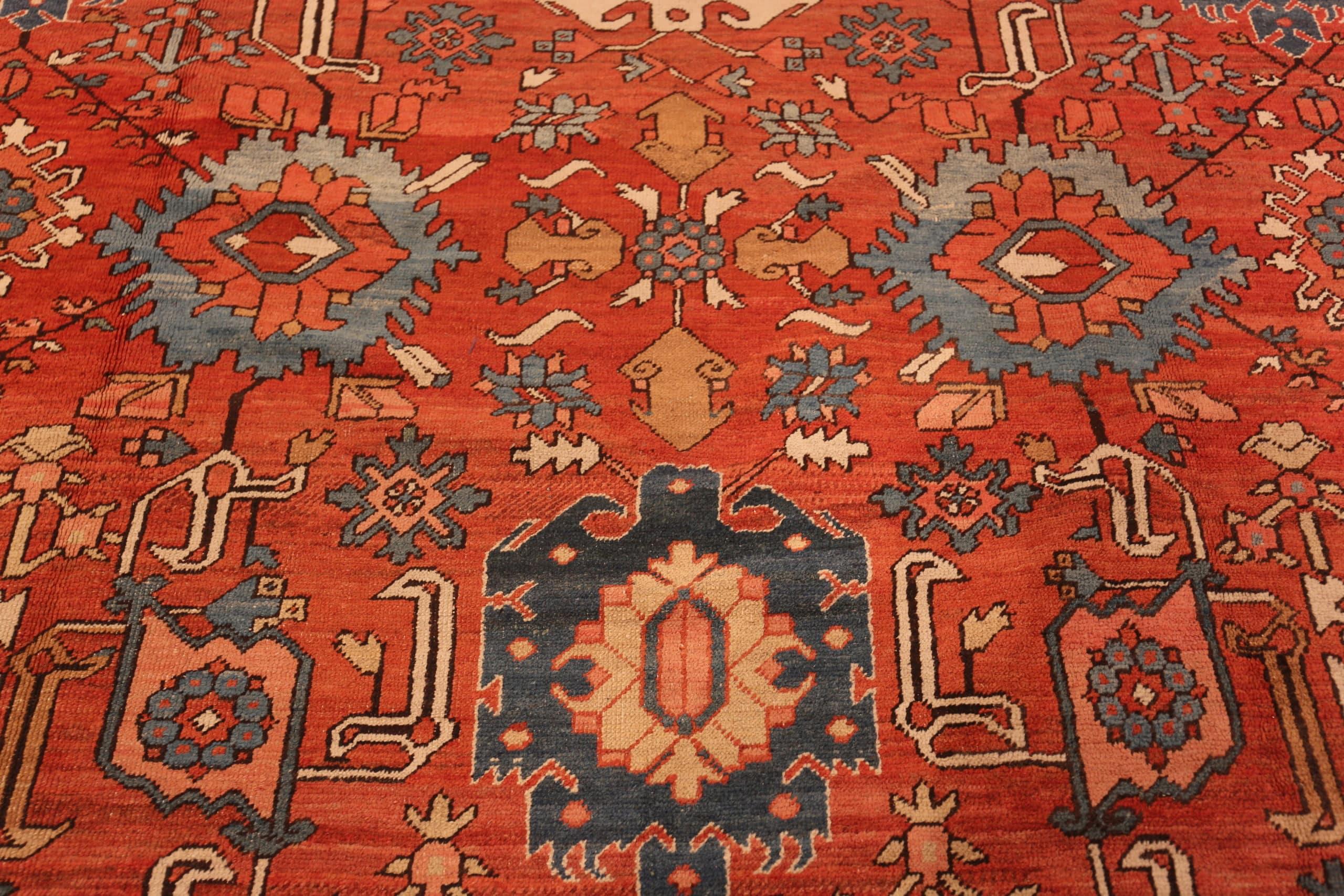 Wool Antique Persian Heriz Rug. 11 ft x 18 ft 5 in For Sale