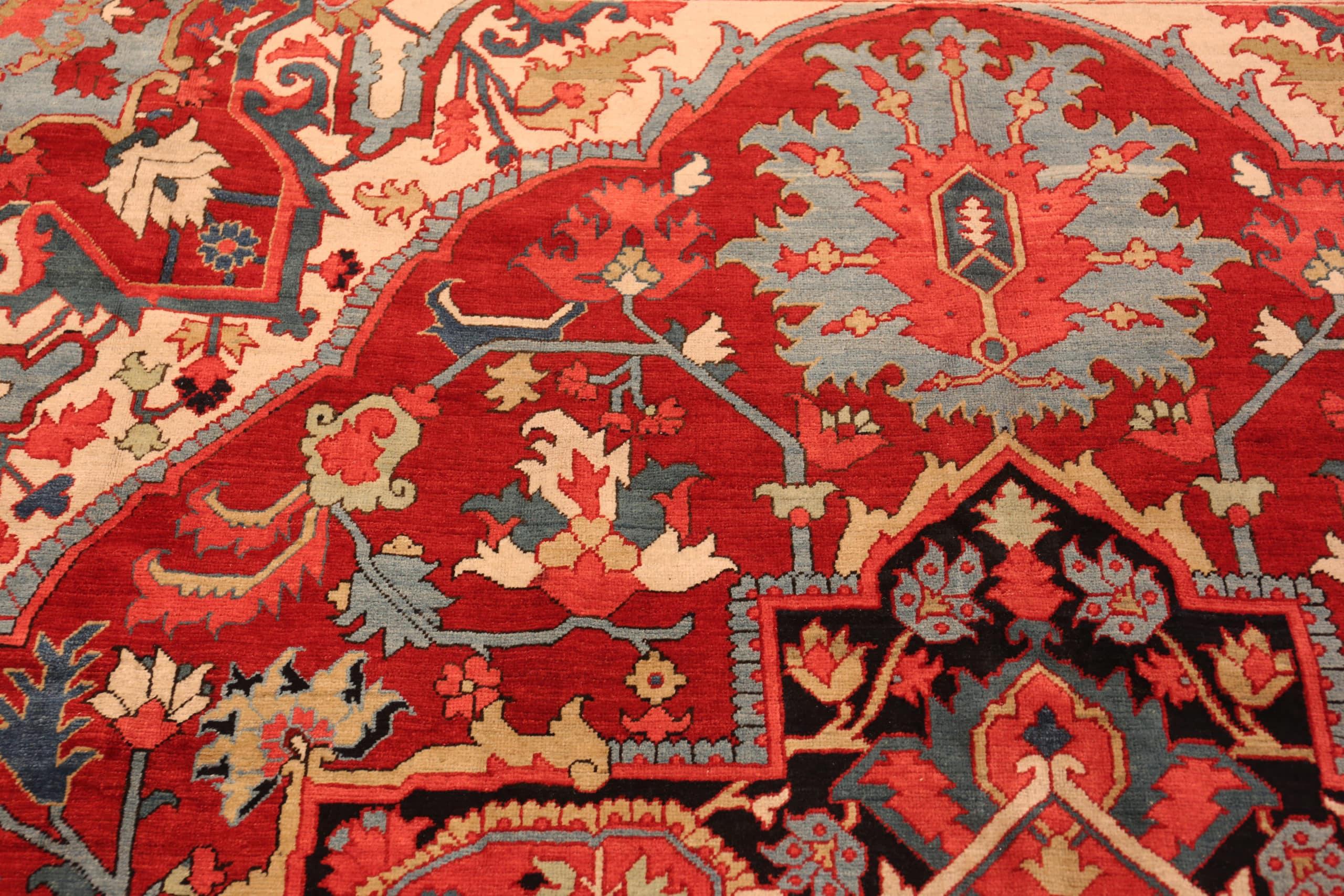 XX secolo Tappeto antico persiano Heriz. Dimensioni: 9 ft 8 in x 12 ft in vendita