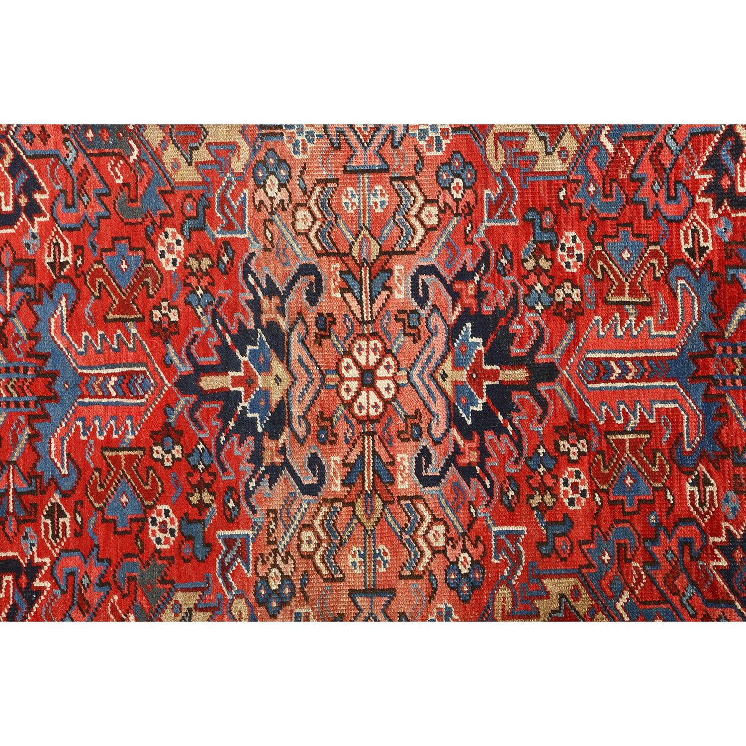 Heriz Serapi Antique Persian Heriz Rug - Size: 9'2x7'5 For Sale
