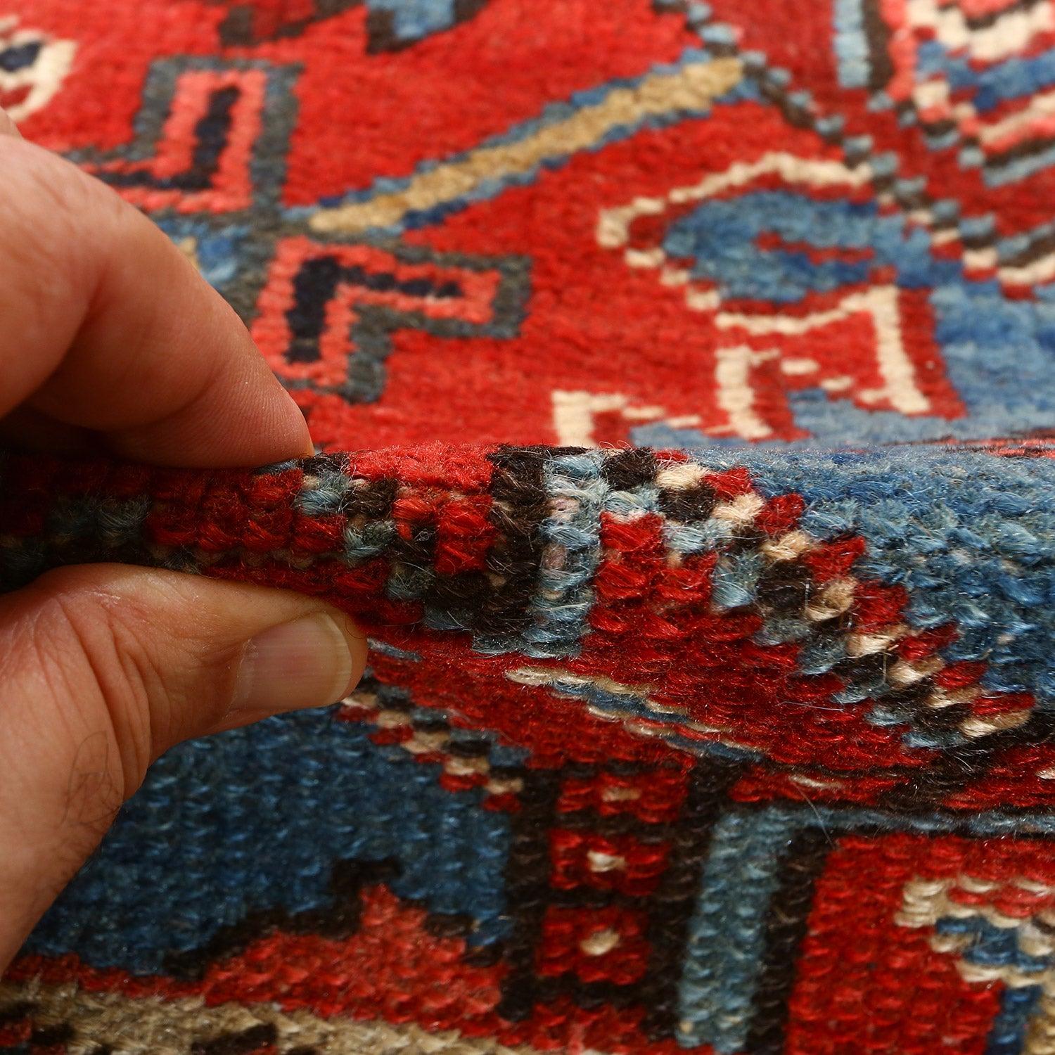 Hand-Knotted Antique Persian Heriz Rug - Size: 9'2x7'5 For Sale