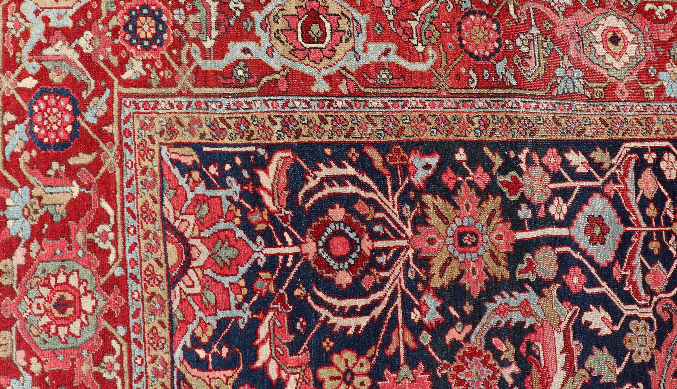 Ancien tapis persan Heriz avec médaillon audacieux et riches motifs floraux 8'5 x 11'5 en vente 6