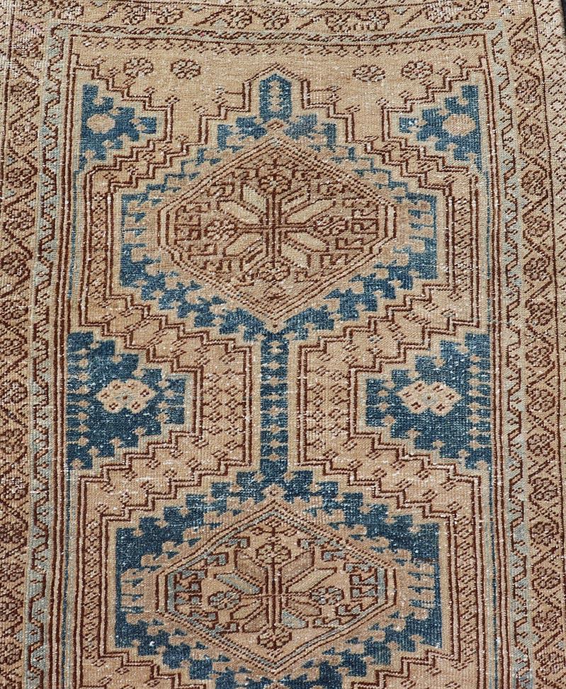 Mesures : 3'0 x 10'10 
Antique Persian Heriz Runner with Geometric Design in Beige and Blue 3'0