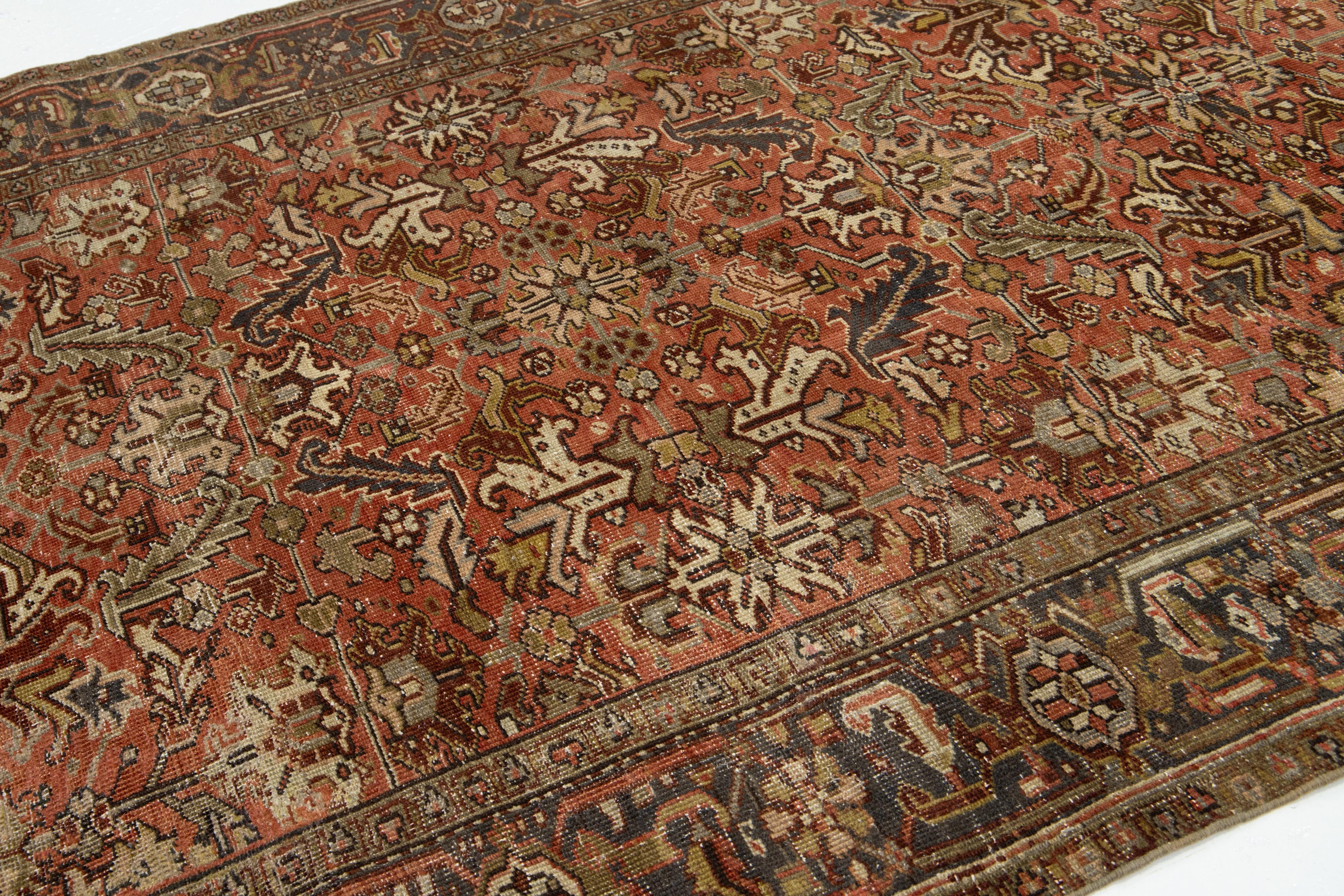 Tapis persan Heriz Rust fait à la main avec motif sur toute la surface en vente 2