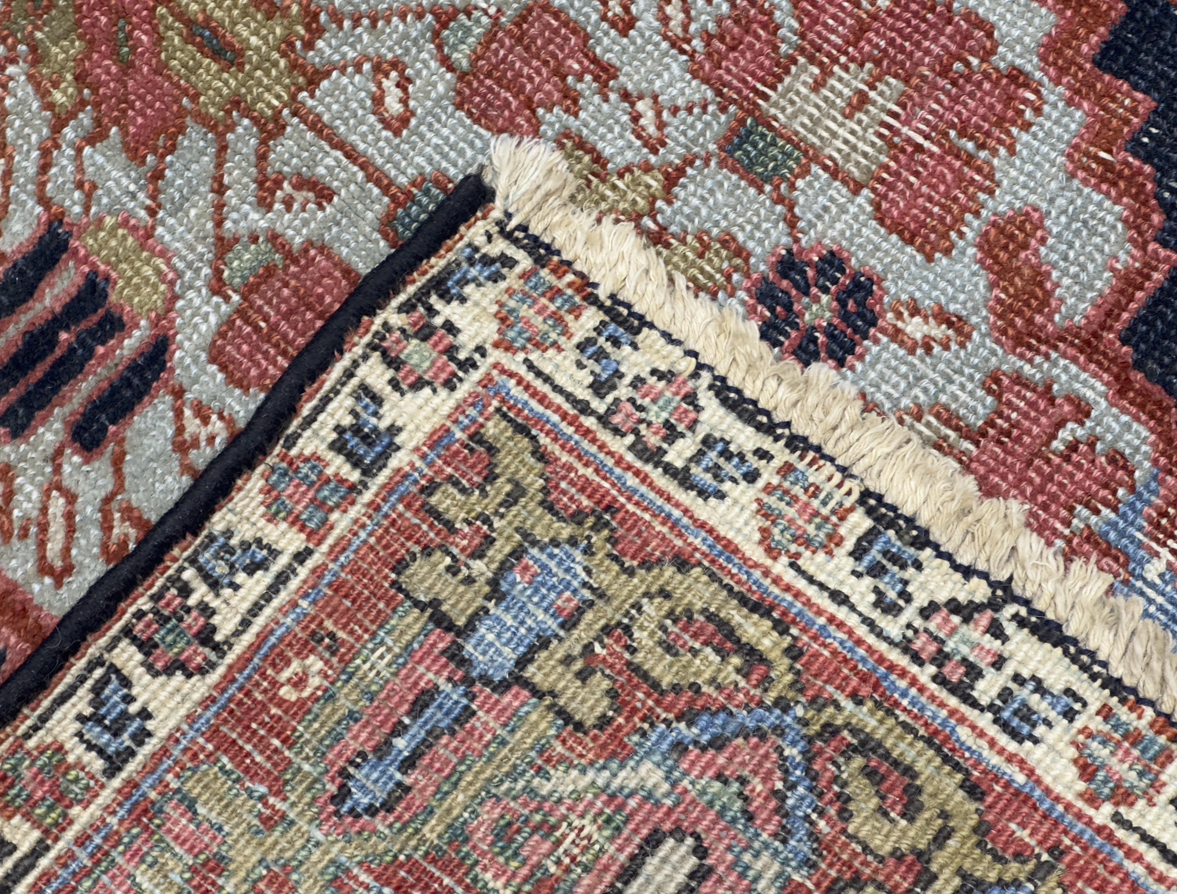 Tapis persan antique Heriz Serapi 4'10