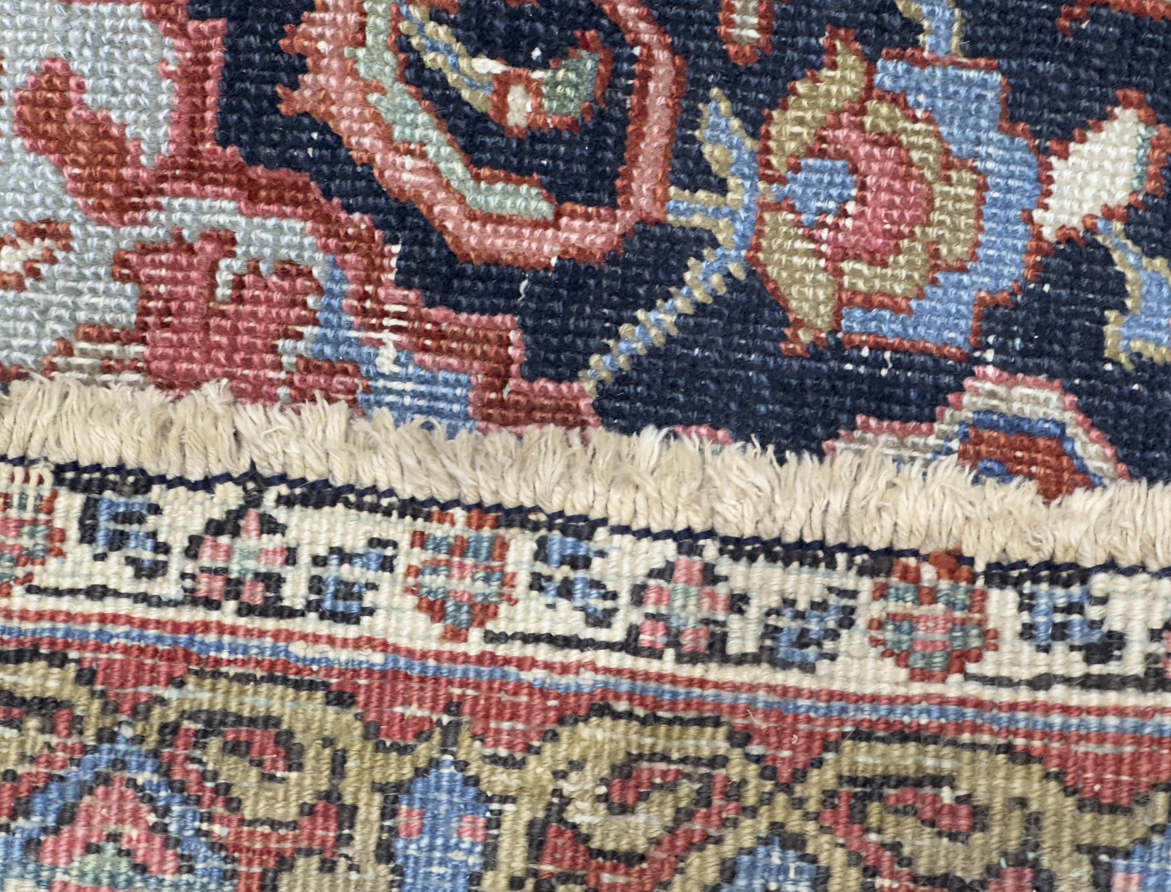 20ième siècle Tapis persan antique Heriz Serapi 4'10
