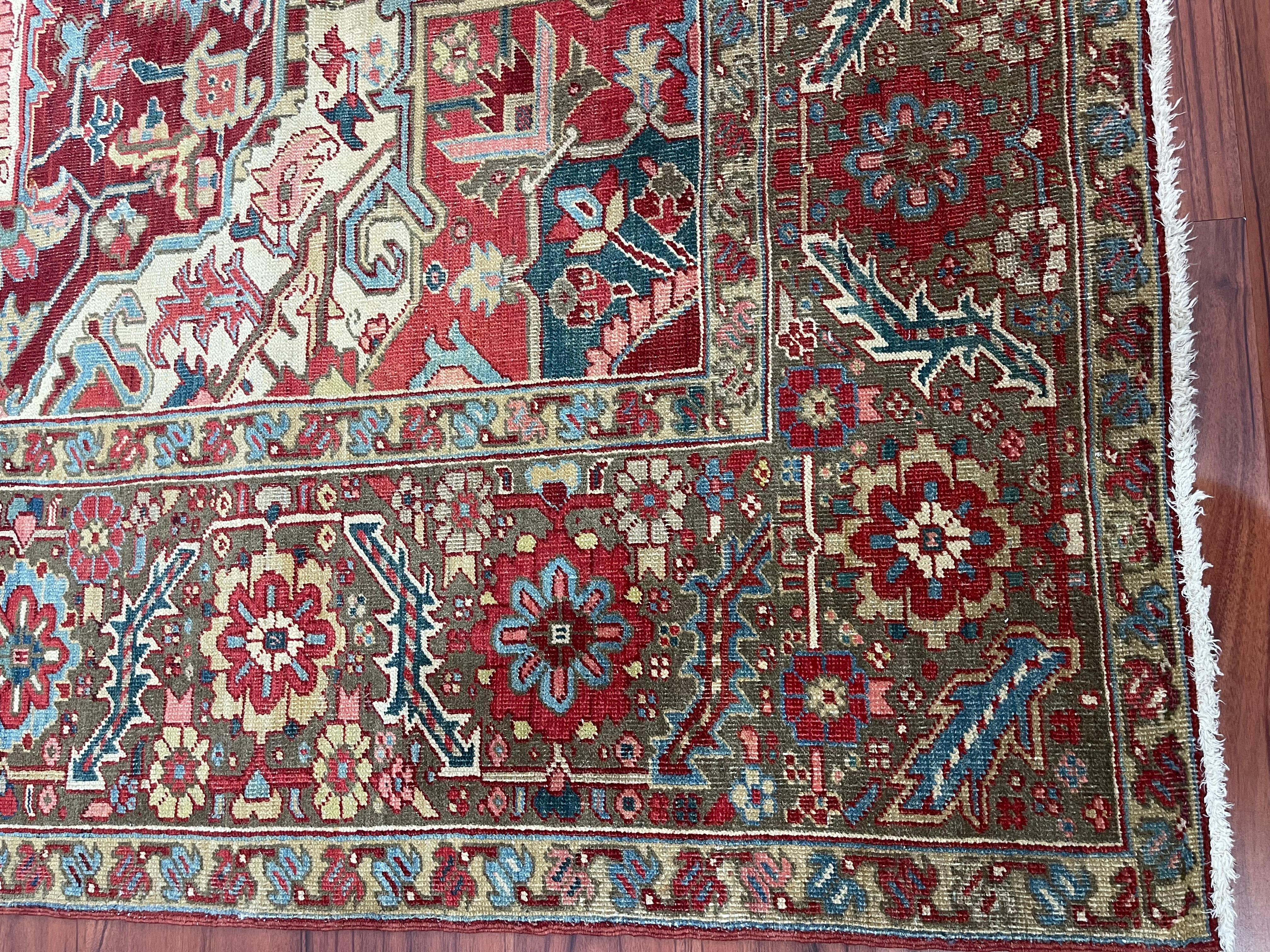 Tapis persan ancien Heriz Serapi en vente 7