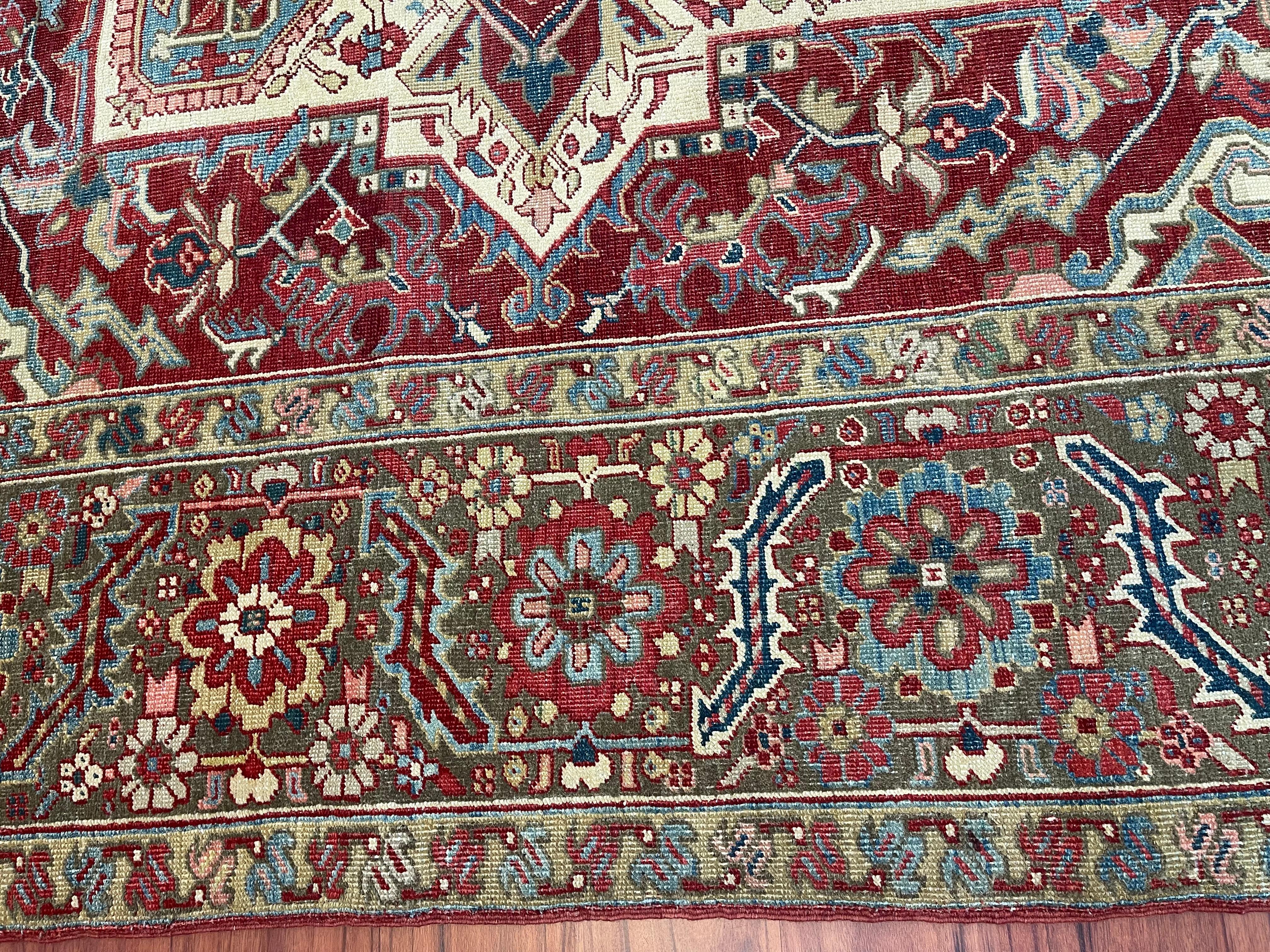 Tapis persan ancien Heriz Serapi en vente 10