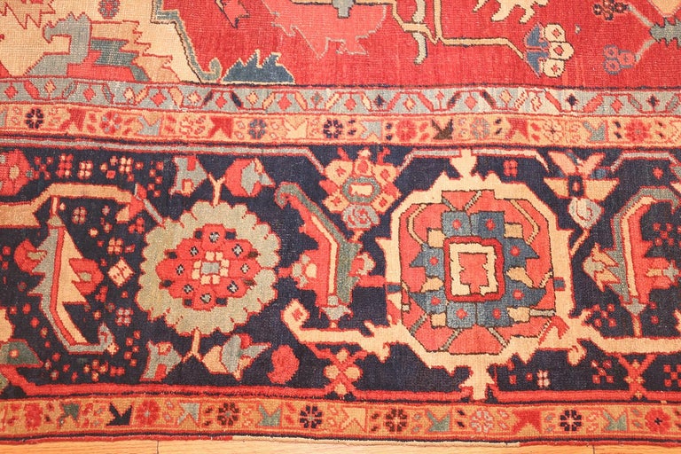 20th Century Antique Persian Heriz Serapi Rug. Size: 11 ft 2 in x 16 ft (3.4 m x 4.88 m) For Sale