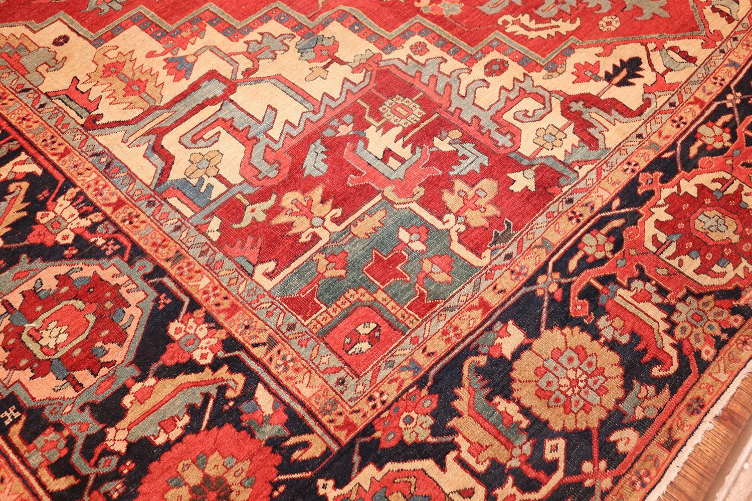 Wool Antique Persian Heriz Serapi Rug. Size: 11 ft 2 in x 16 ft For Sale