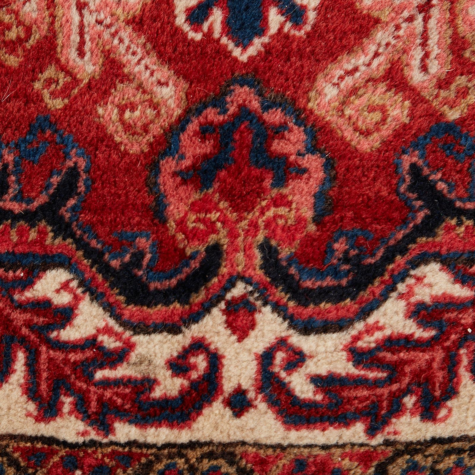 Antique Persian Heriz Serapi Style Rug For Sale 9