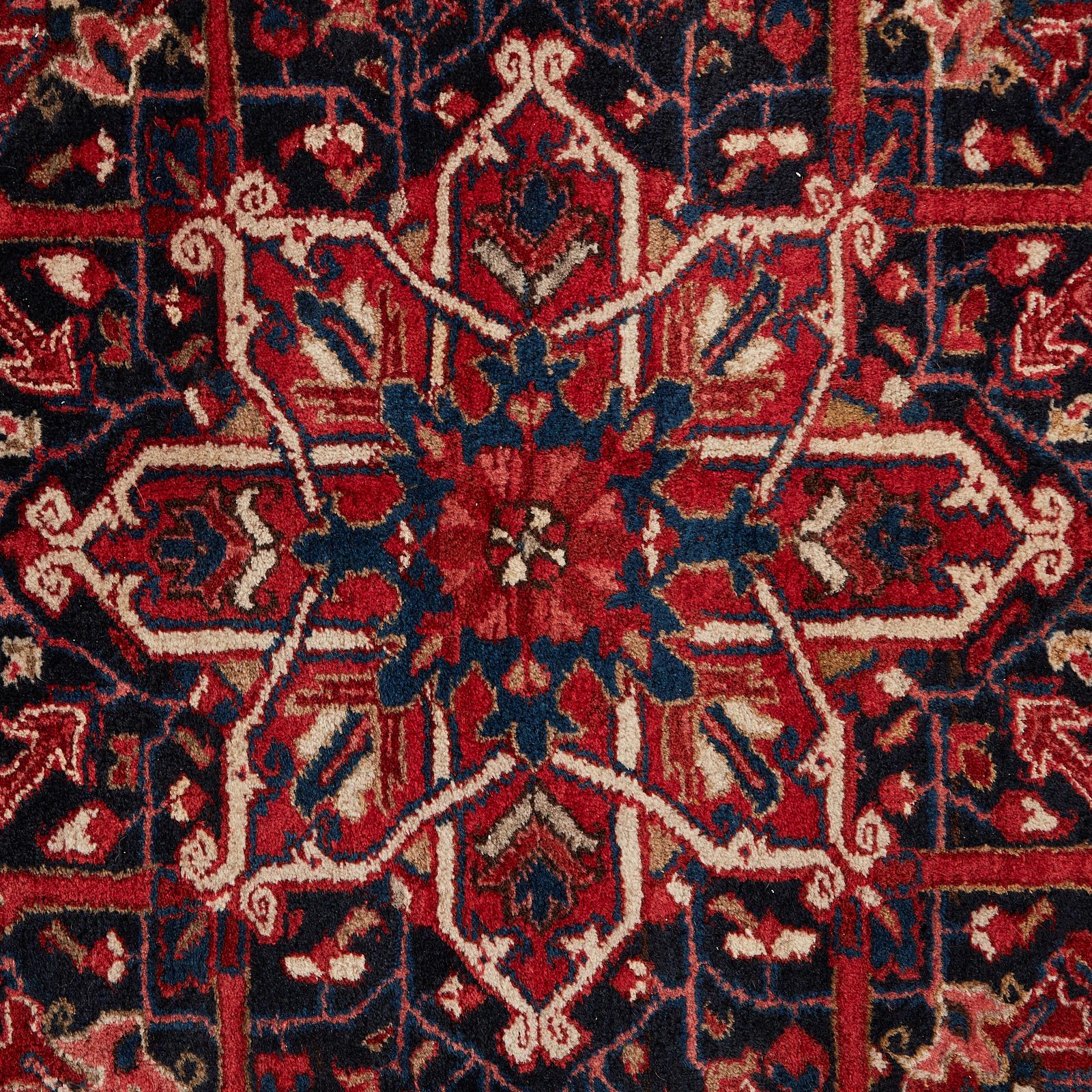 Antiker persischer Heriz Serapi-Teppich im Serapi-Stil im Angebot 1