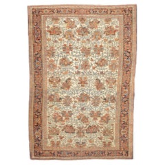 Tapis persan antique Heriz Serapi Unusual Design 7'9" x 11'1''.