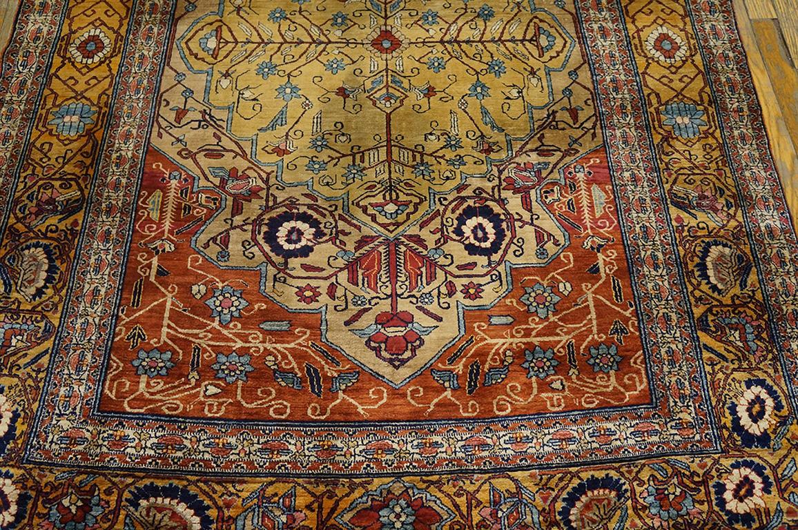 Mid-19th Century N.W. Persian Silk Heriz Carpet (4'6