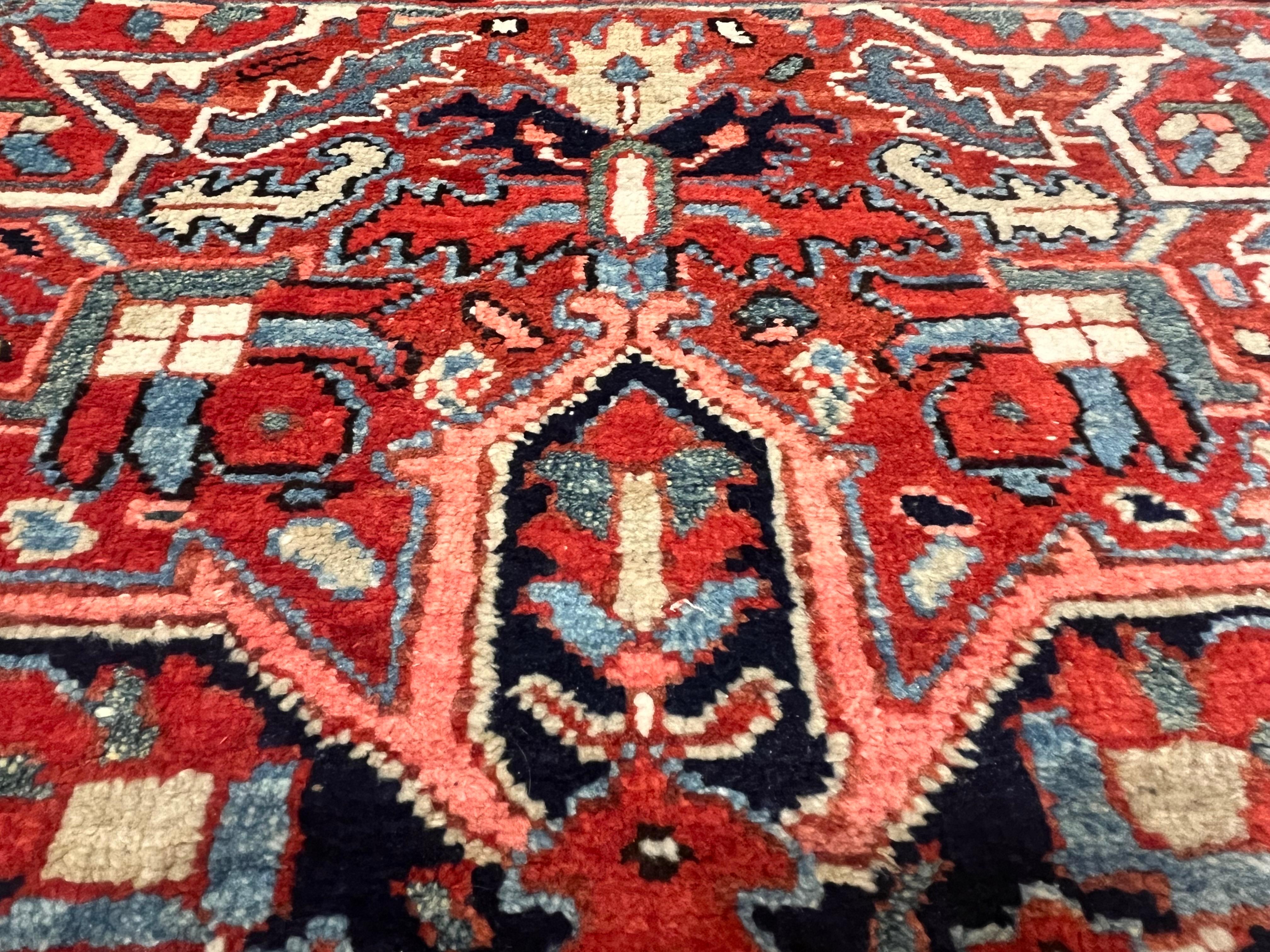 Alfombra persa antigua de lana Heriz 3'11