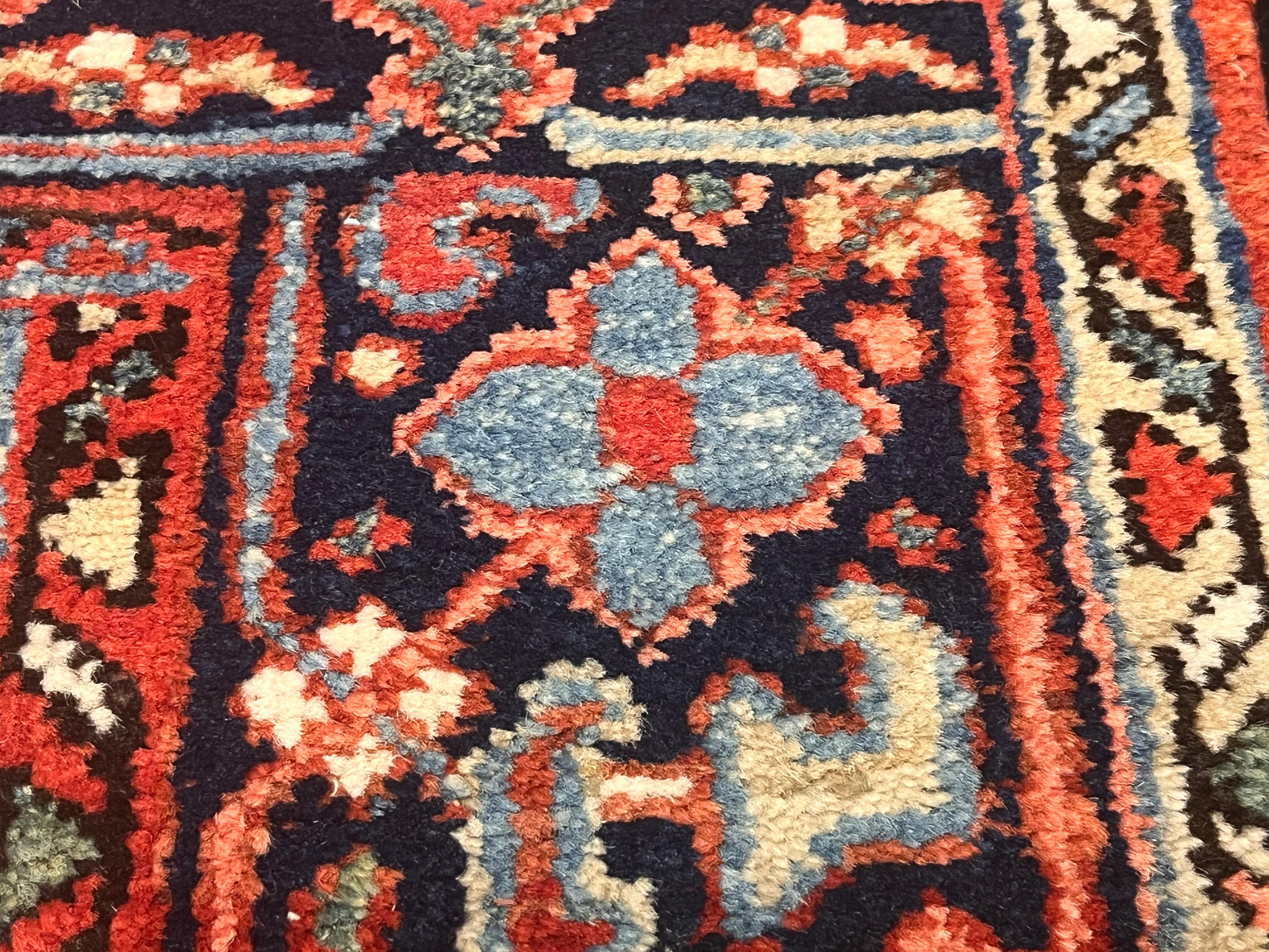 Alfombra persa antigua de lana Heriz 3'11