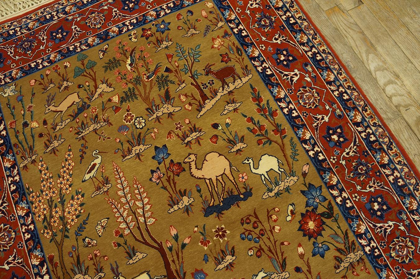 1930s Persian Isfahan Carpet ( 3' 4'' x 5' 2'' - 102 x 157 cm ) For Sale 7