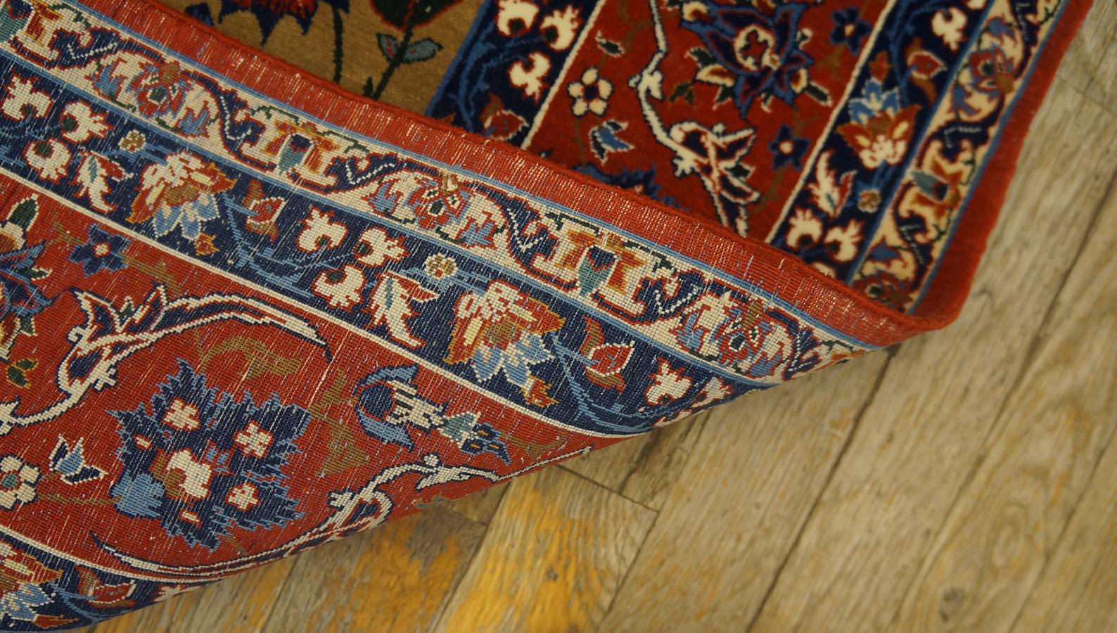 1930s Persian Isfahan Carpet ( 3' 4'' x 5' 2'' - 102 x 157 cm ) For Sale 11