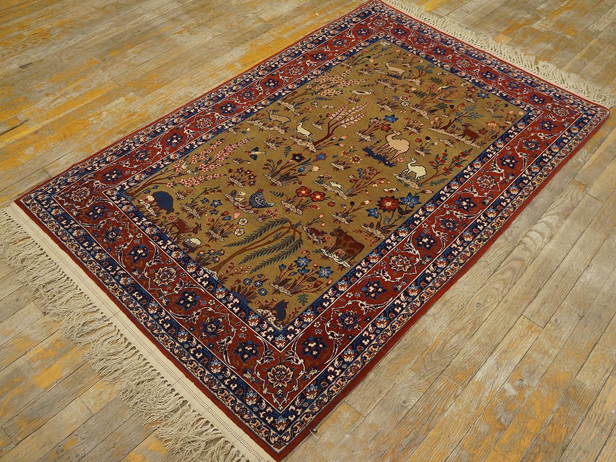 Hand-Knotted 1930s Persian Isfahan Carpet ( 3' 4'' x 5' 2'' - 102 x 157 cm ) For Sale