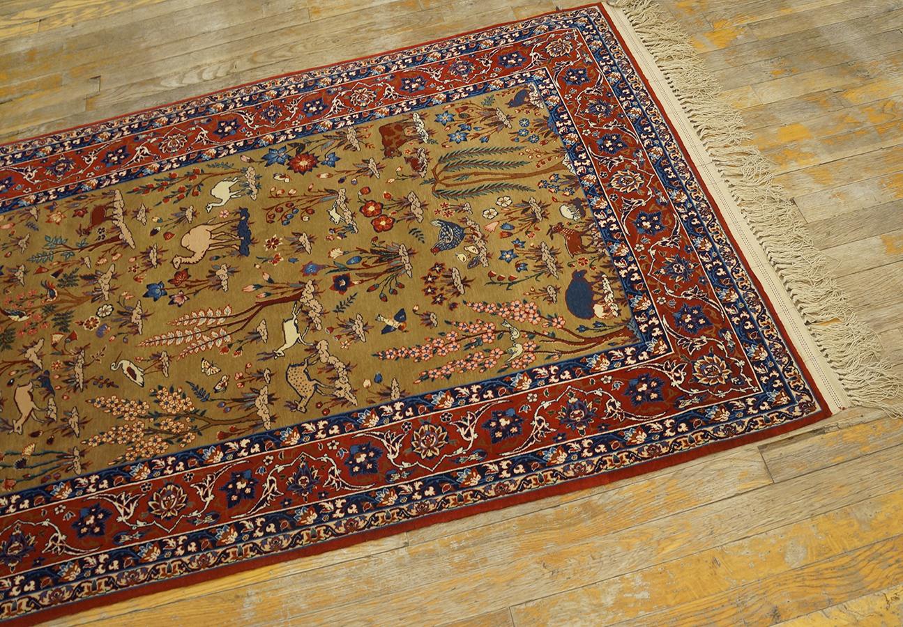 Early 20th Century 1930s Persian Isfahan Carpet ( 3' 4'' x 5' 2'' - 102 x 157 cm ) For Sale