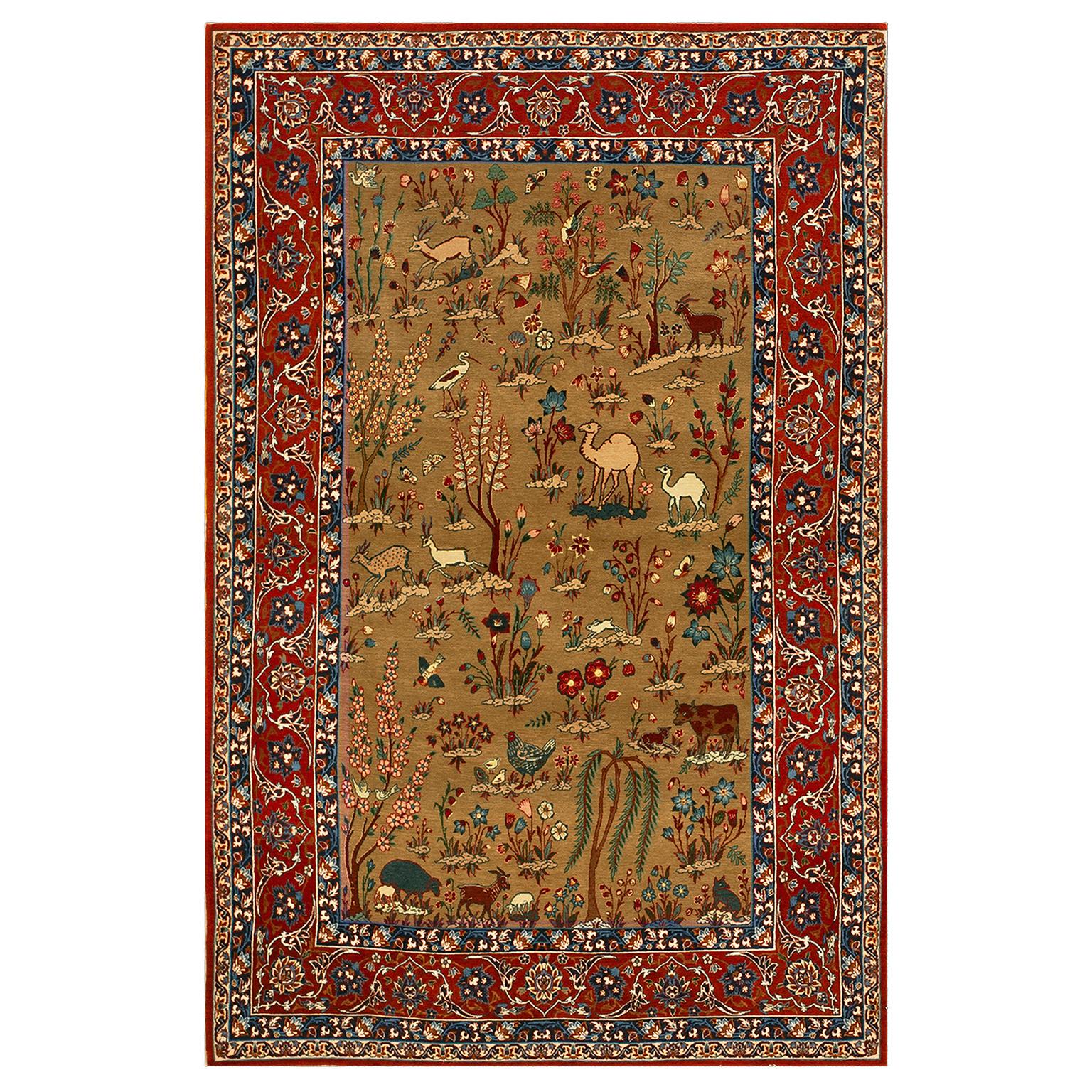 1930s Persian Isfahan Carpet ( 3' 4'' x 5' 2'' - 102 x 157 cm ) For Sale