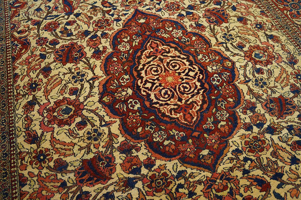Persischer Isfahan-Teppich des frühen 20. Jahrhunderts ( 4''8 x 6''10 - 143 x 208) im Angebot 1